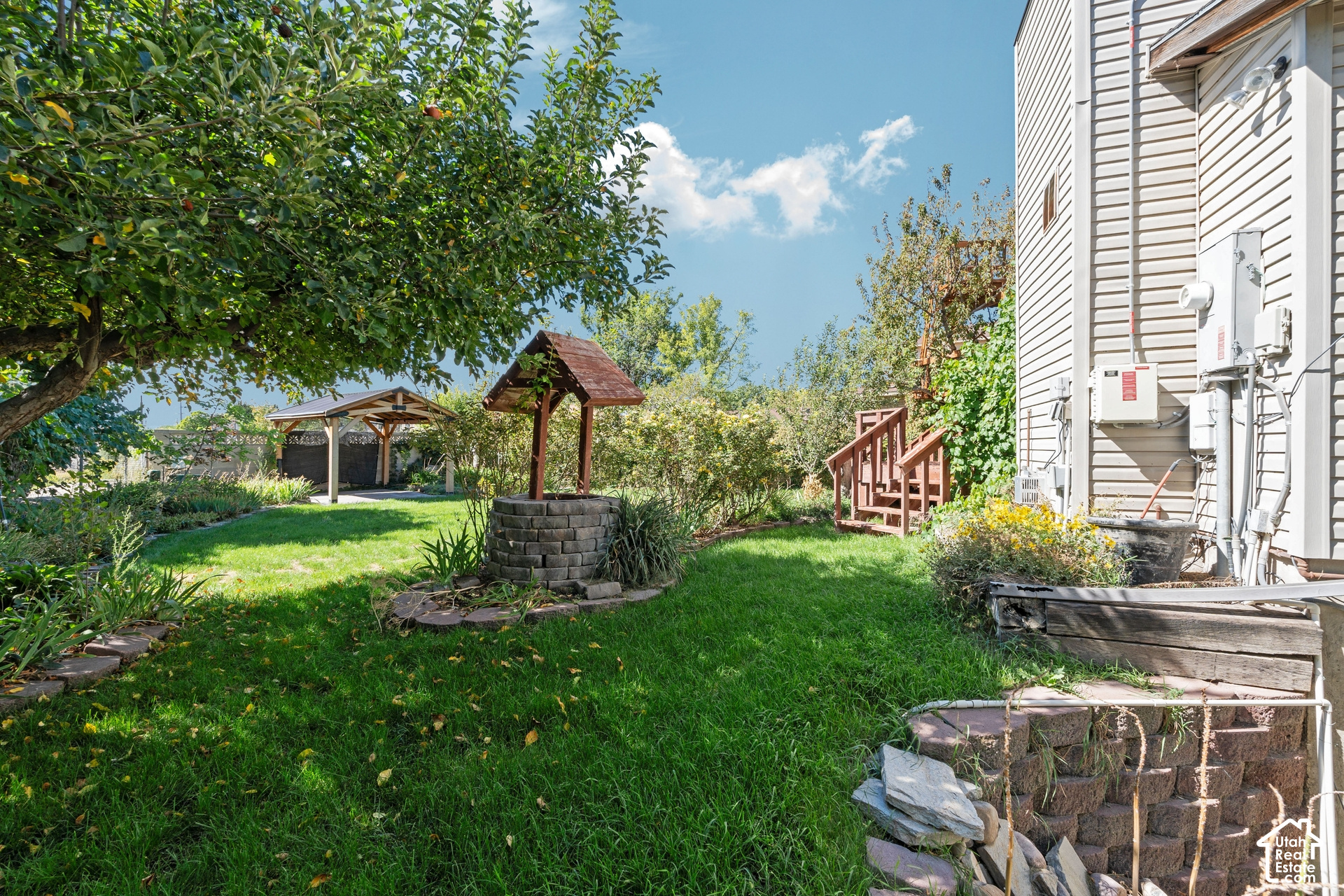 main property photo 29