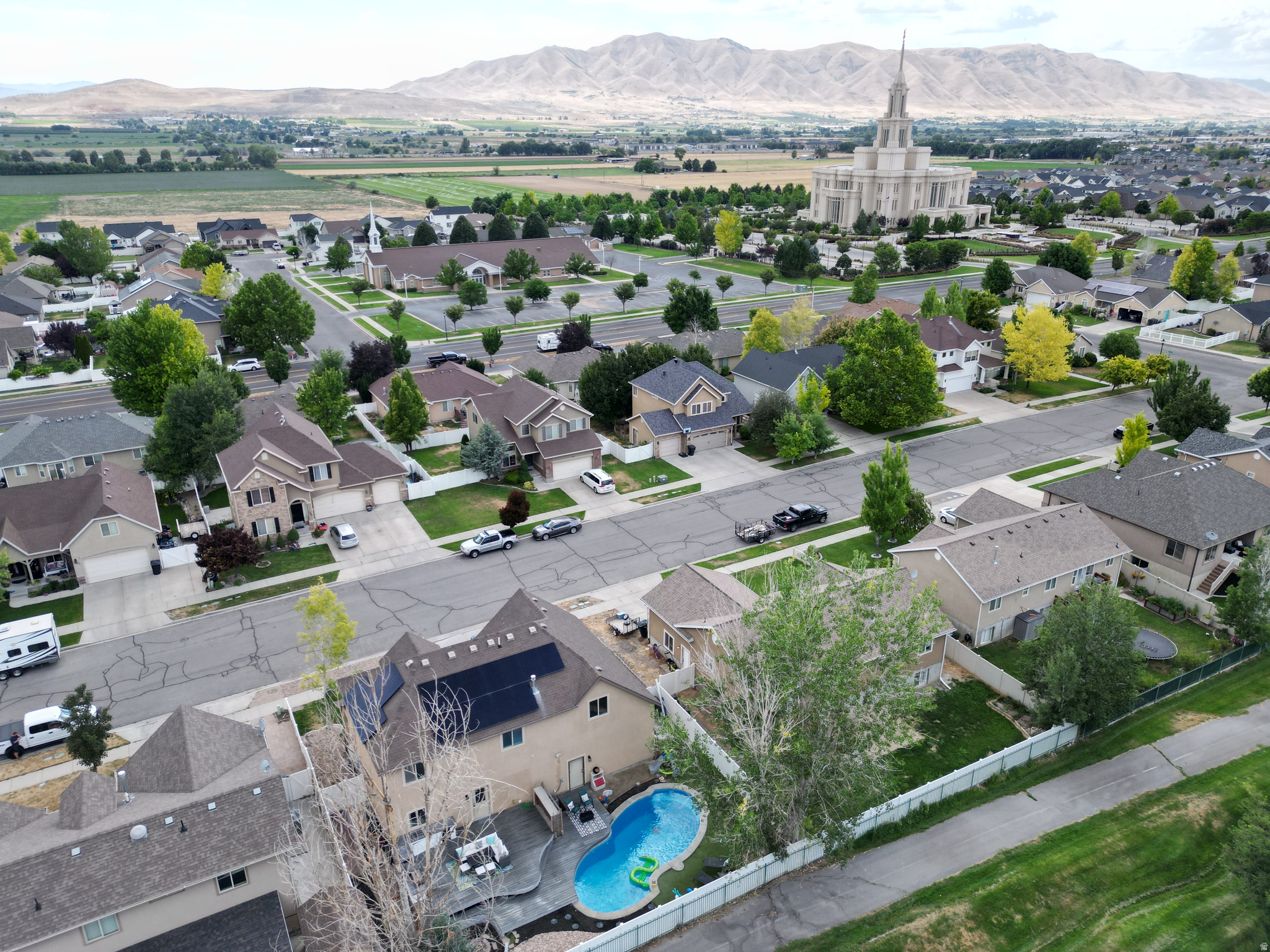 main property photo 20