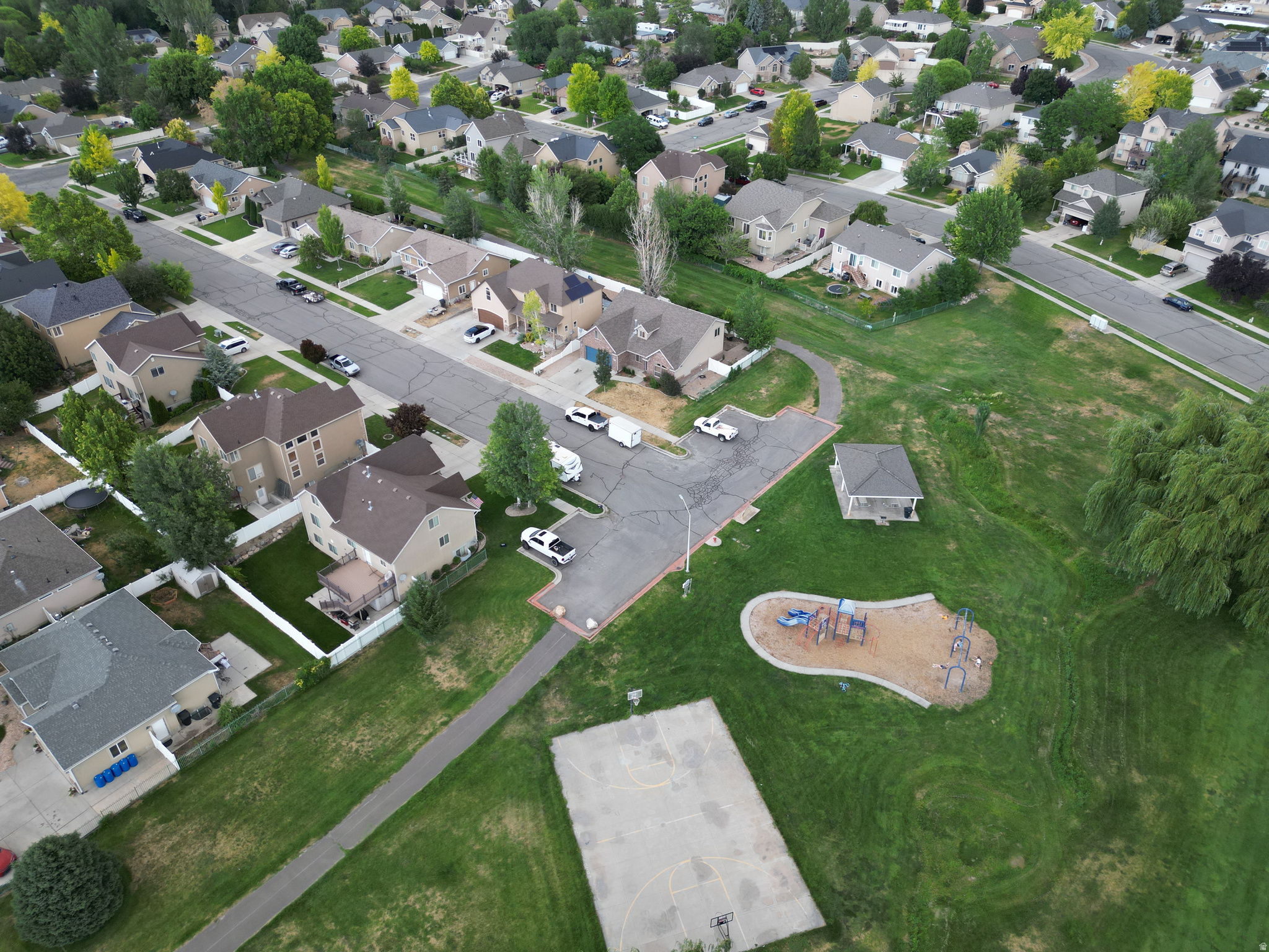 main property photo 25