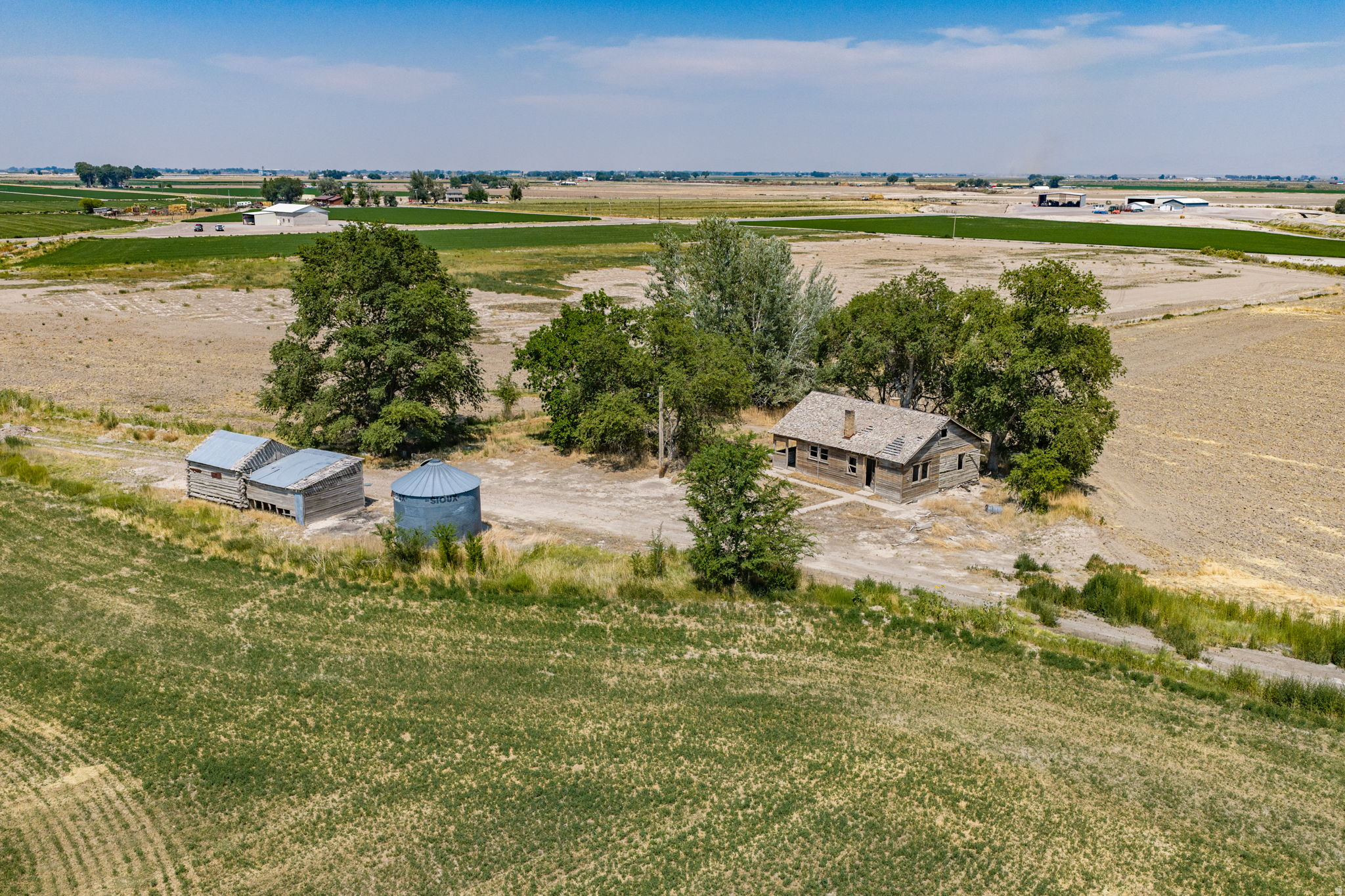 main property photo 24