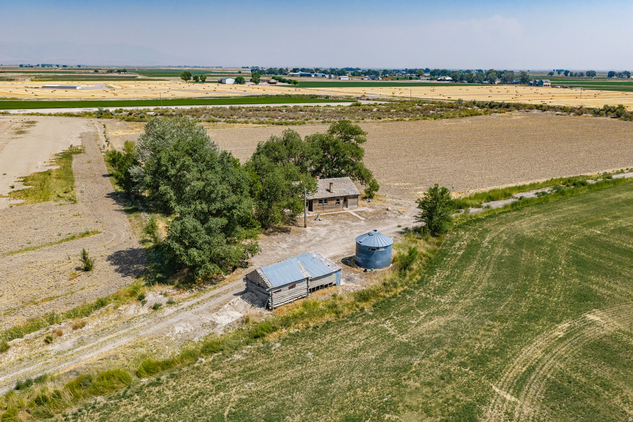 main property photo 25