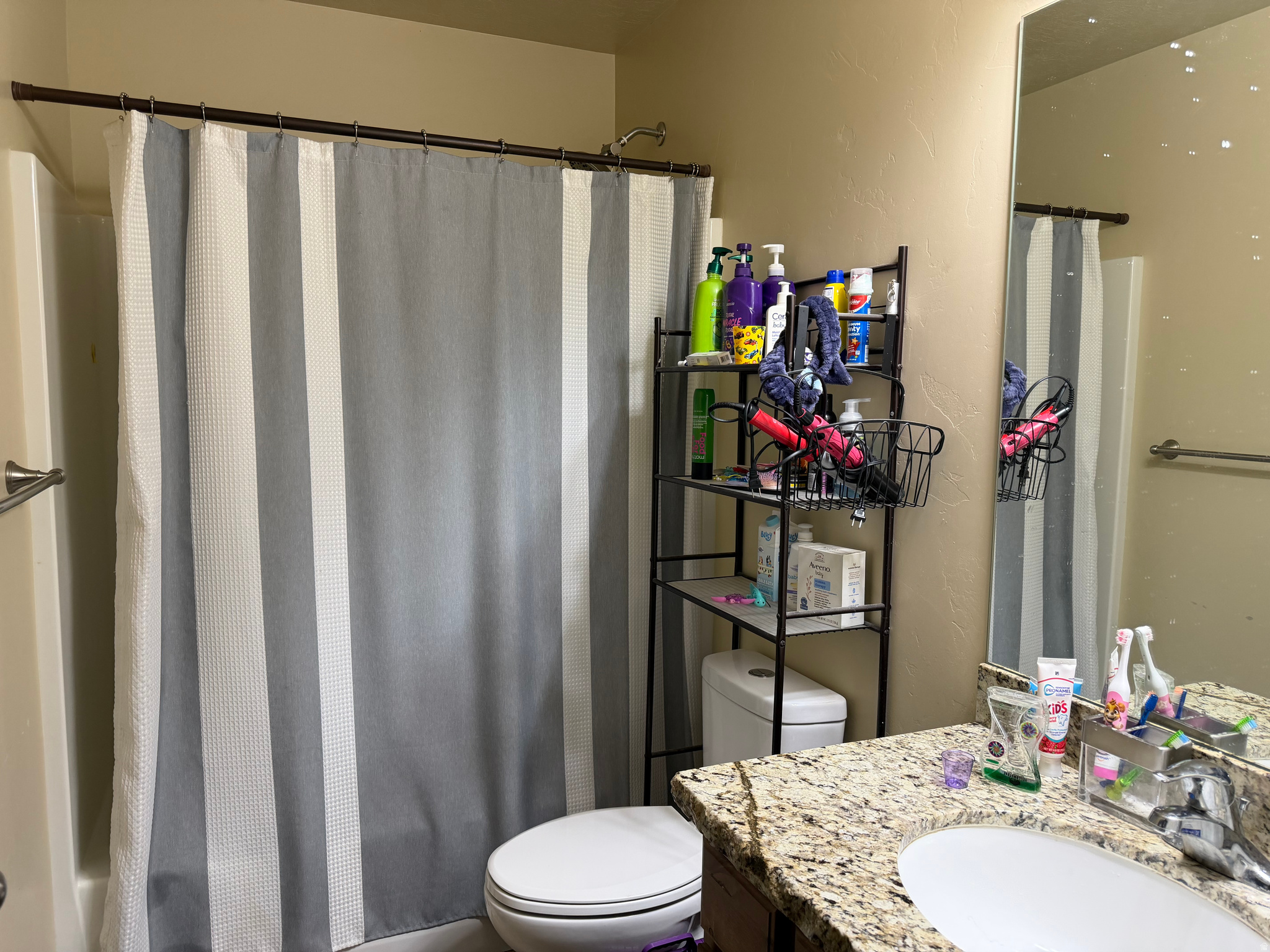 main property photo 9