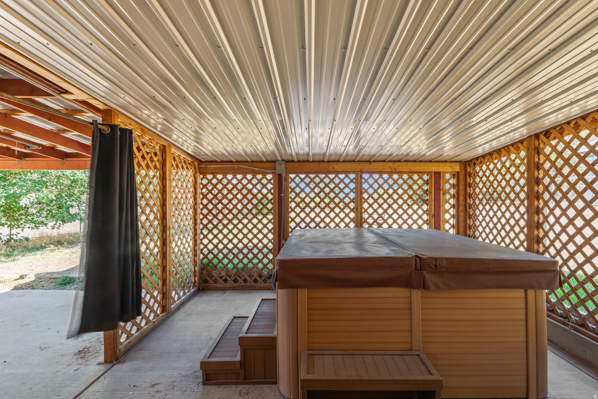 main property photo 24