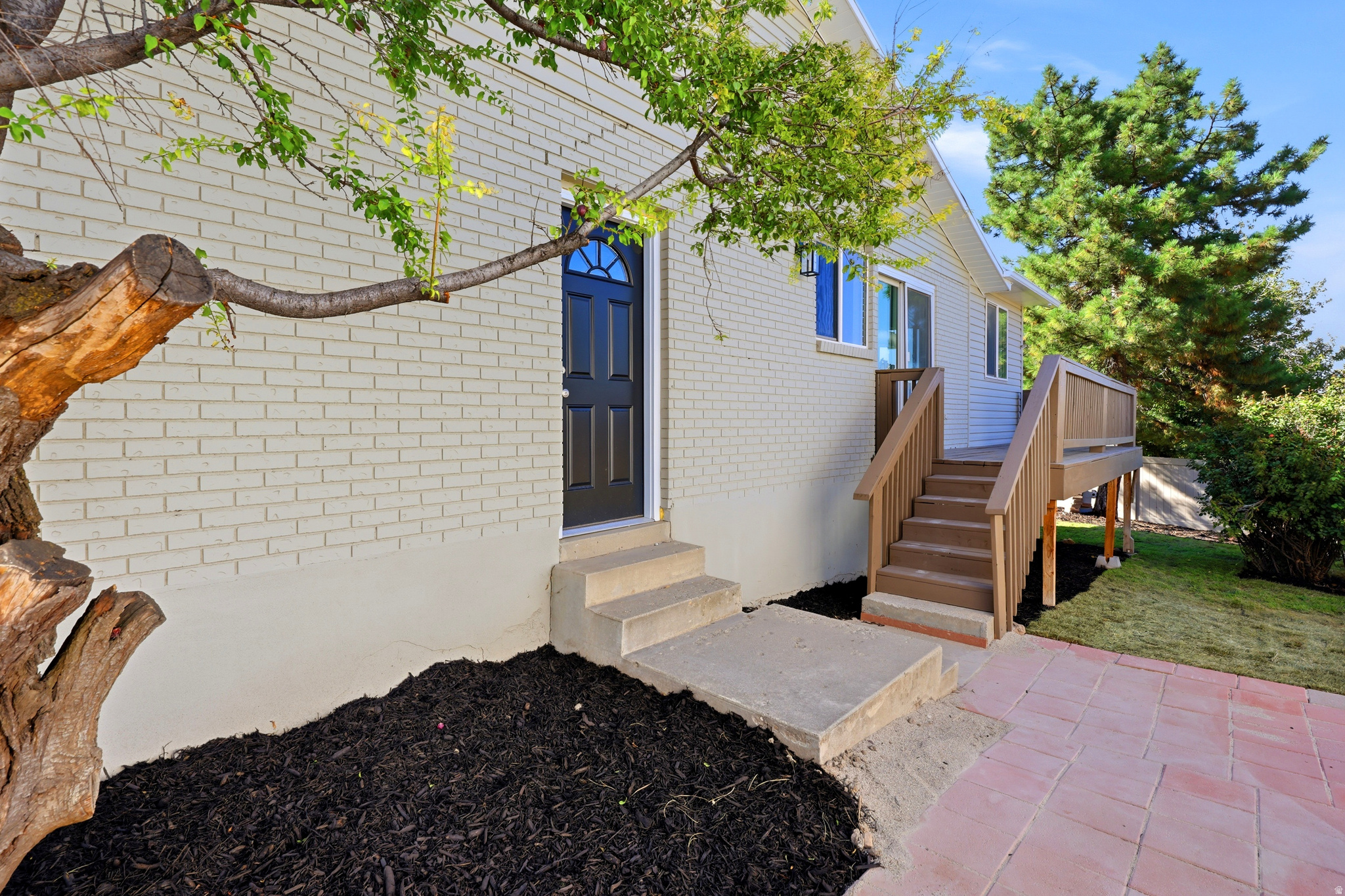 main property photo 29