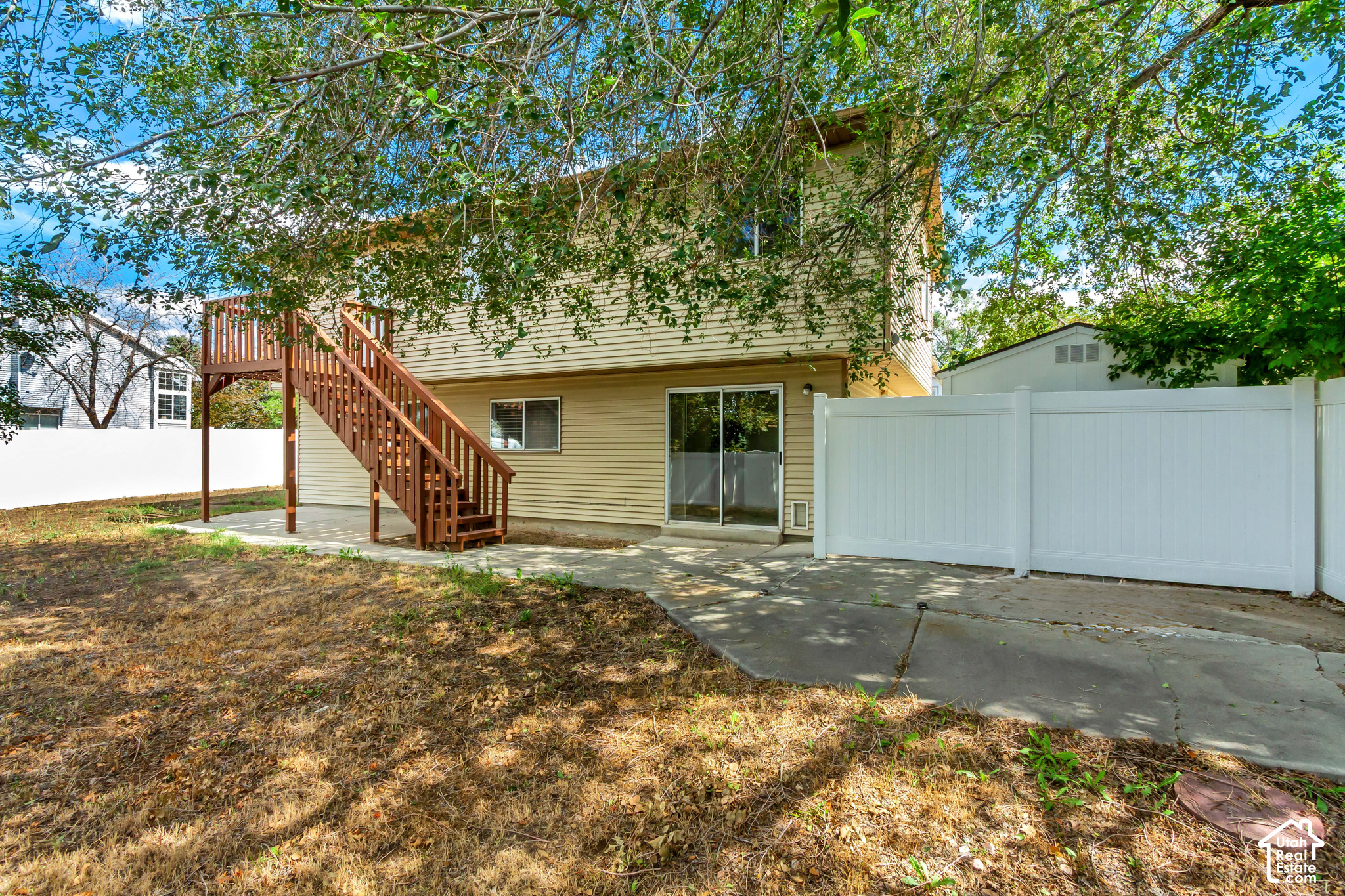main property photo 27
