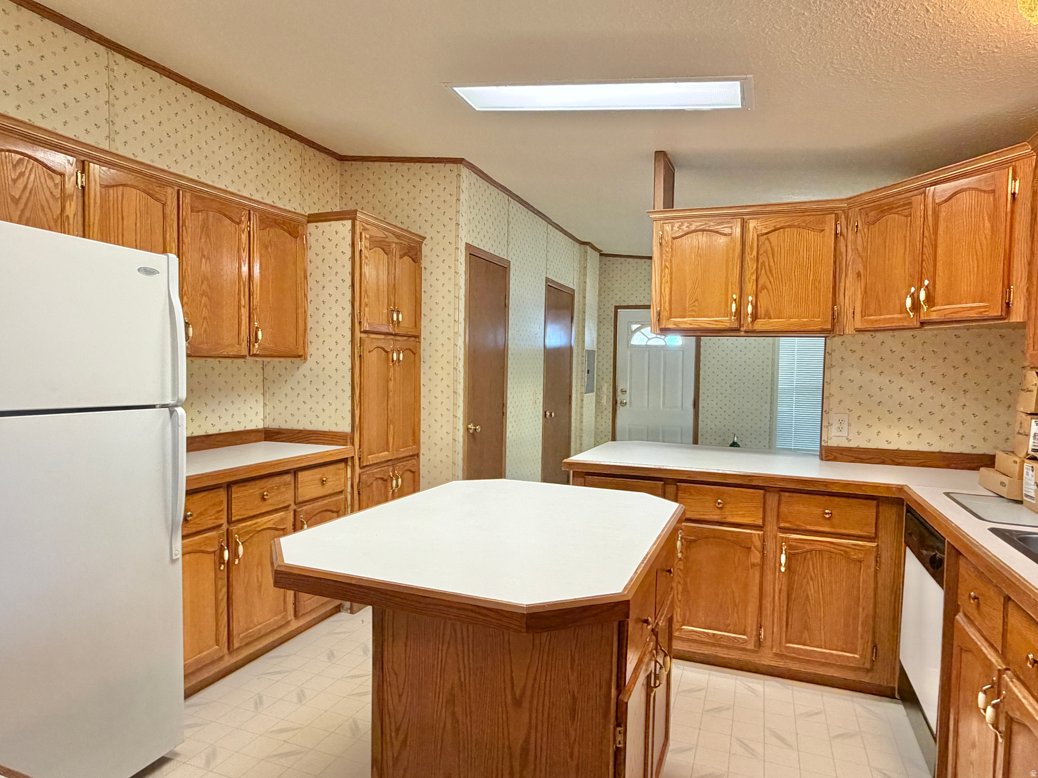 main property photo 8