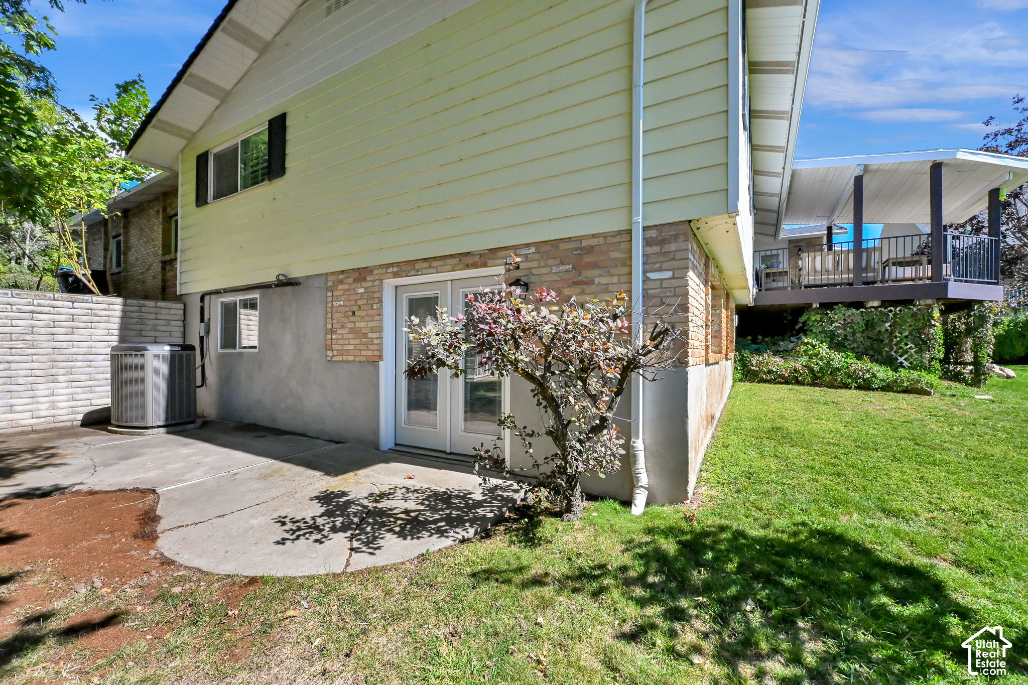 main property photo 24