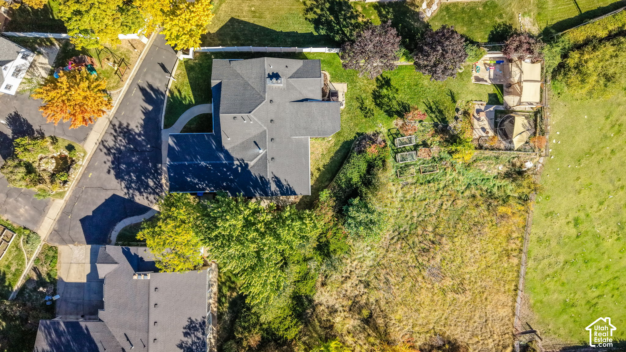 main property photo 47