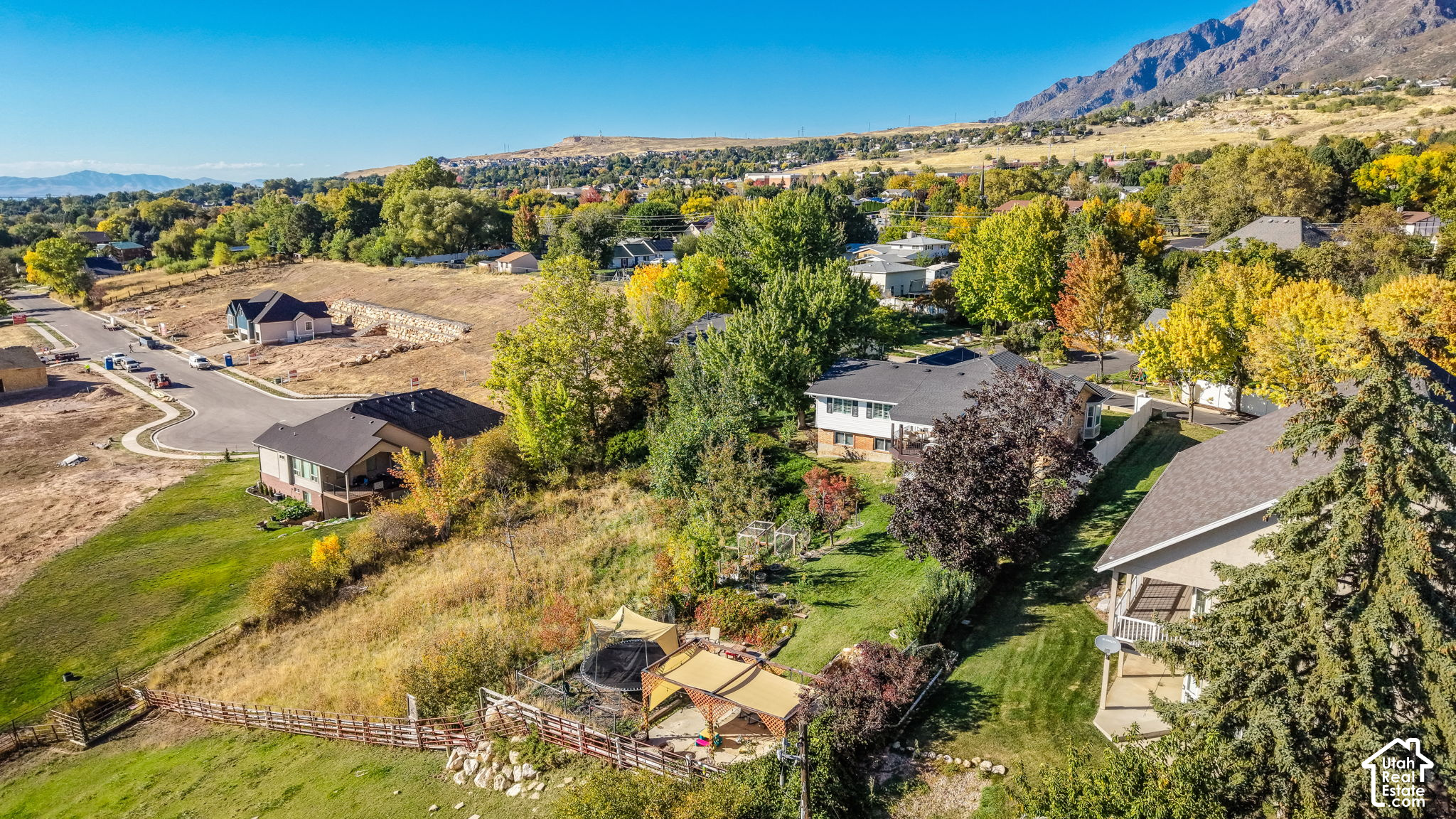 main property photo 50