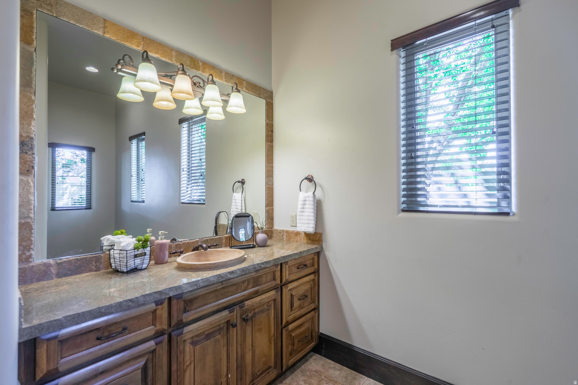 main property photo 77