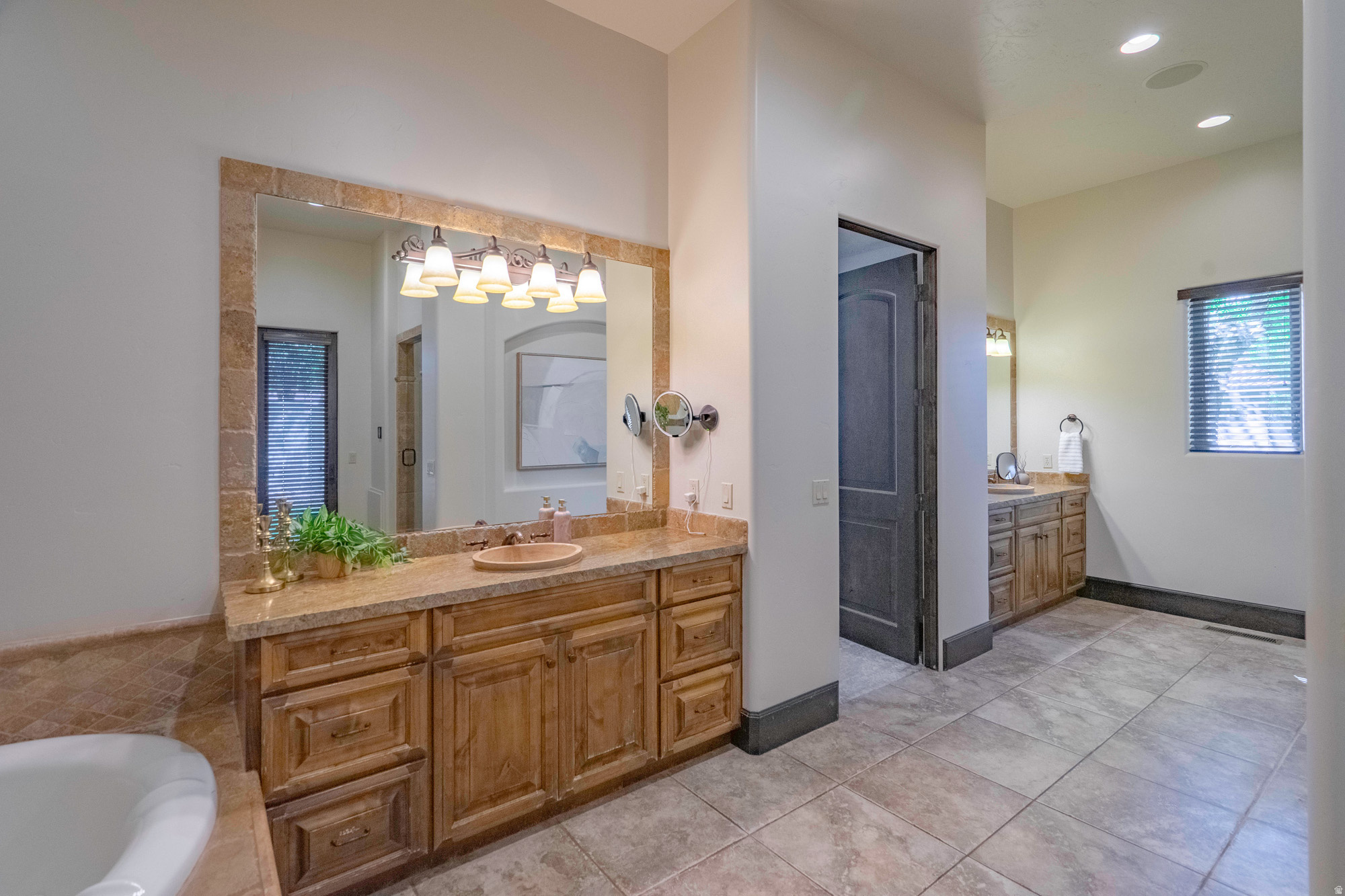 main property photo 83