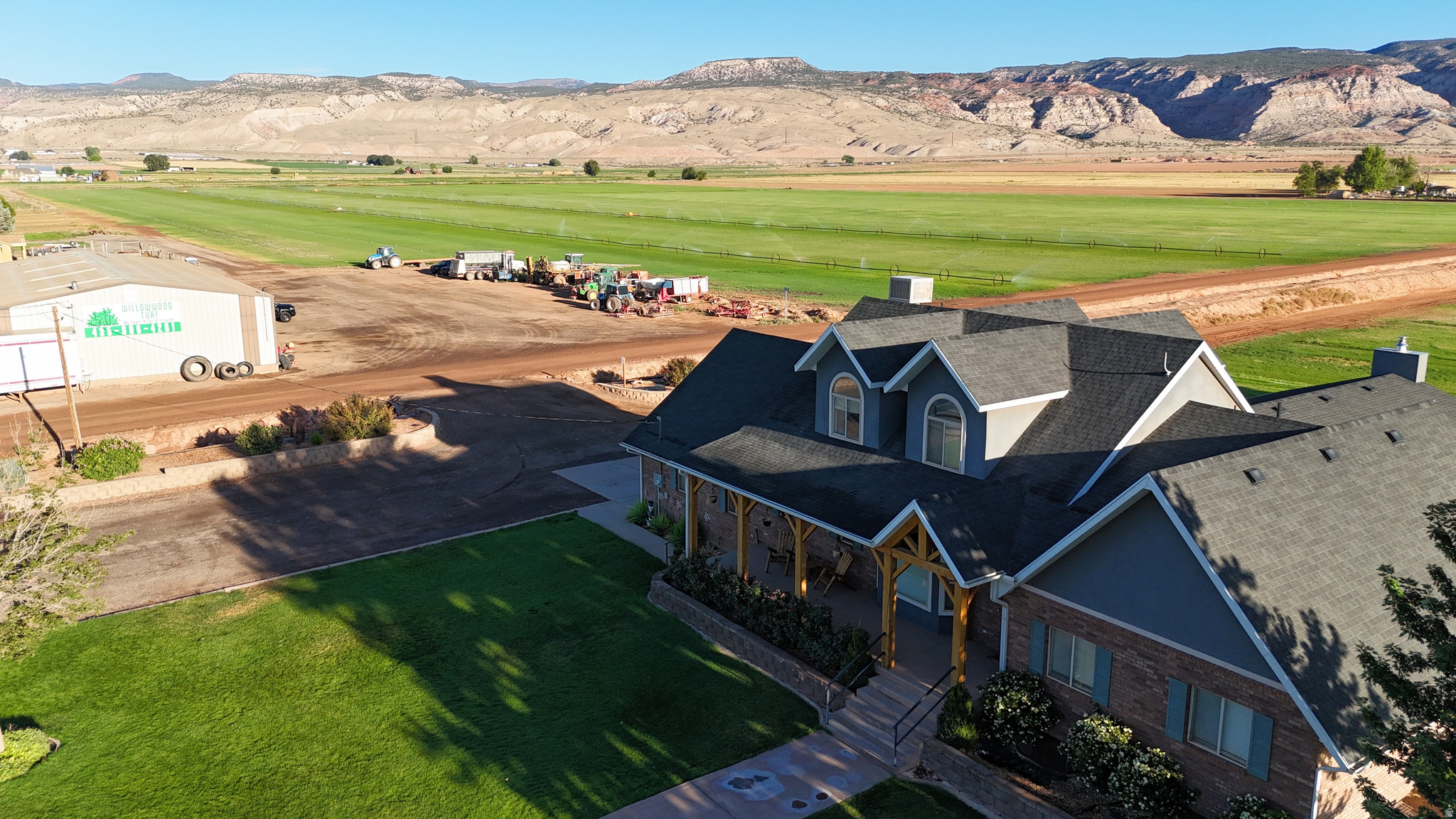 main property photo 4