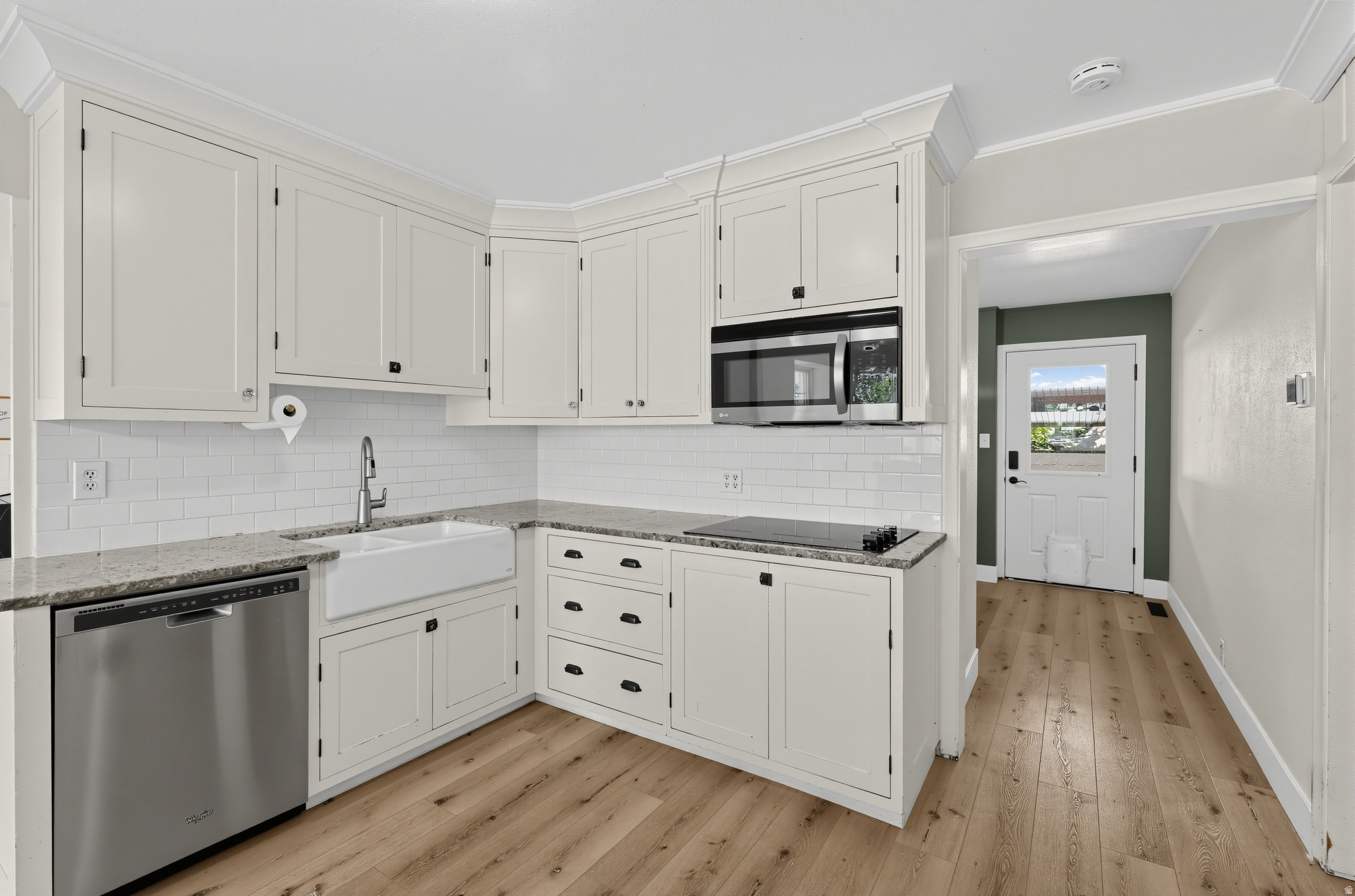 main property photo 20