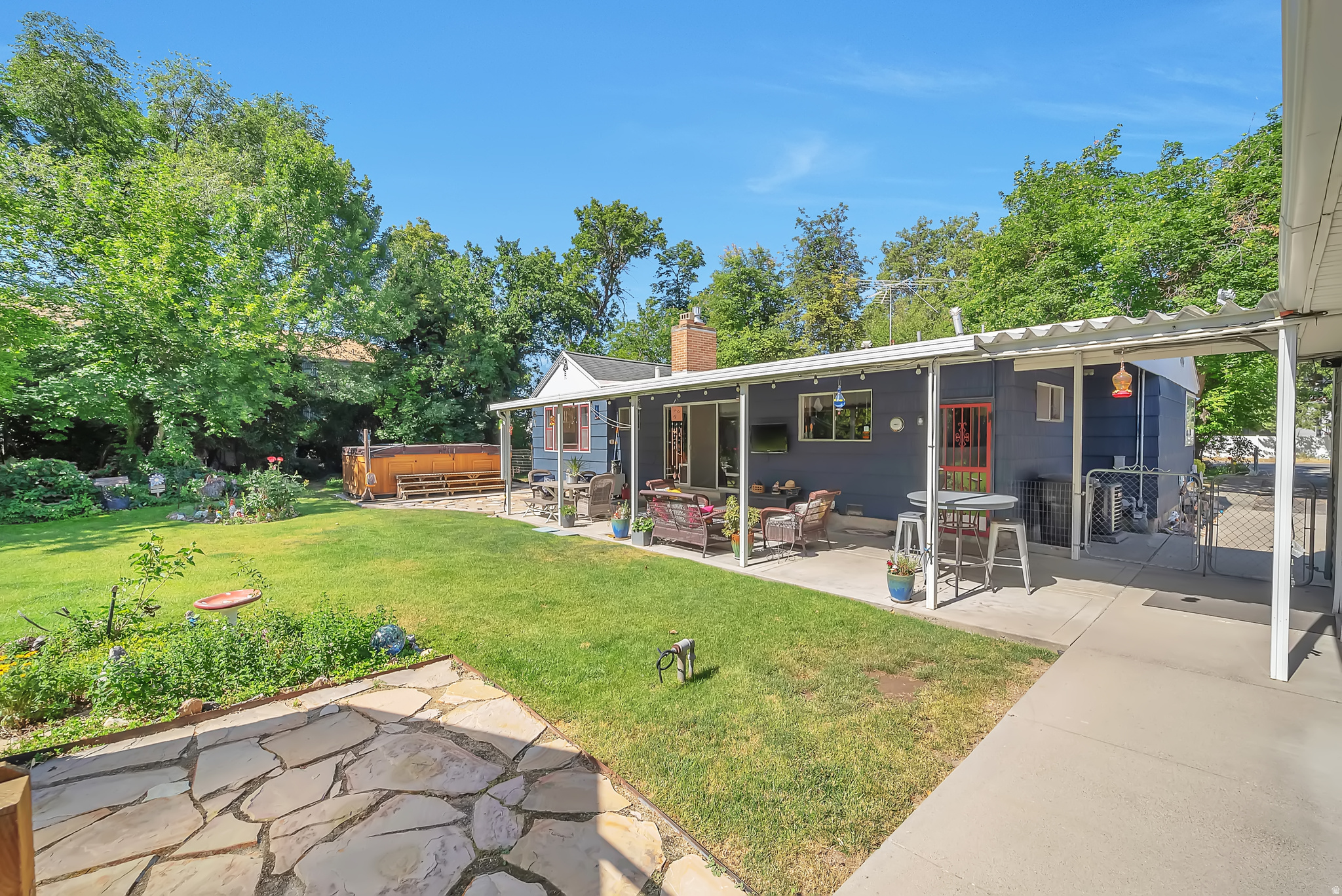 main property photo 22