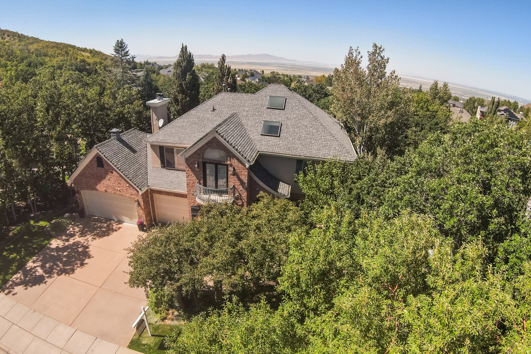 main property photo 64