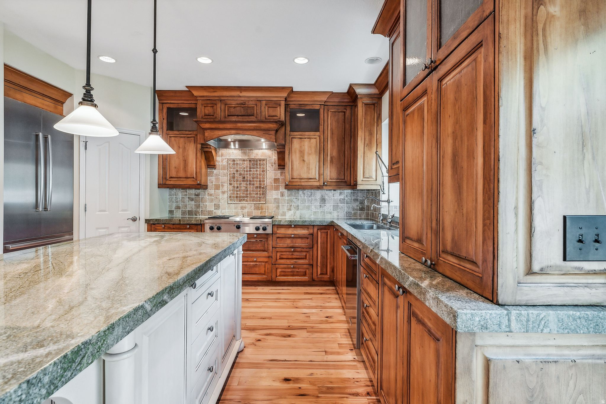 main property photo 20