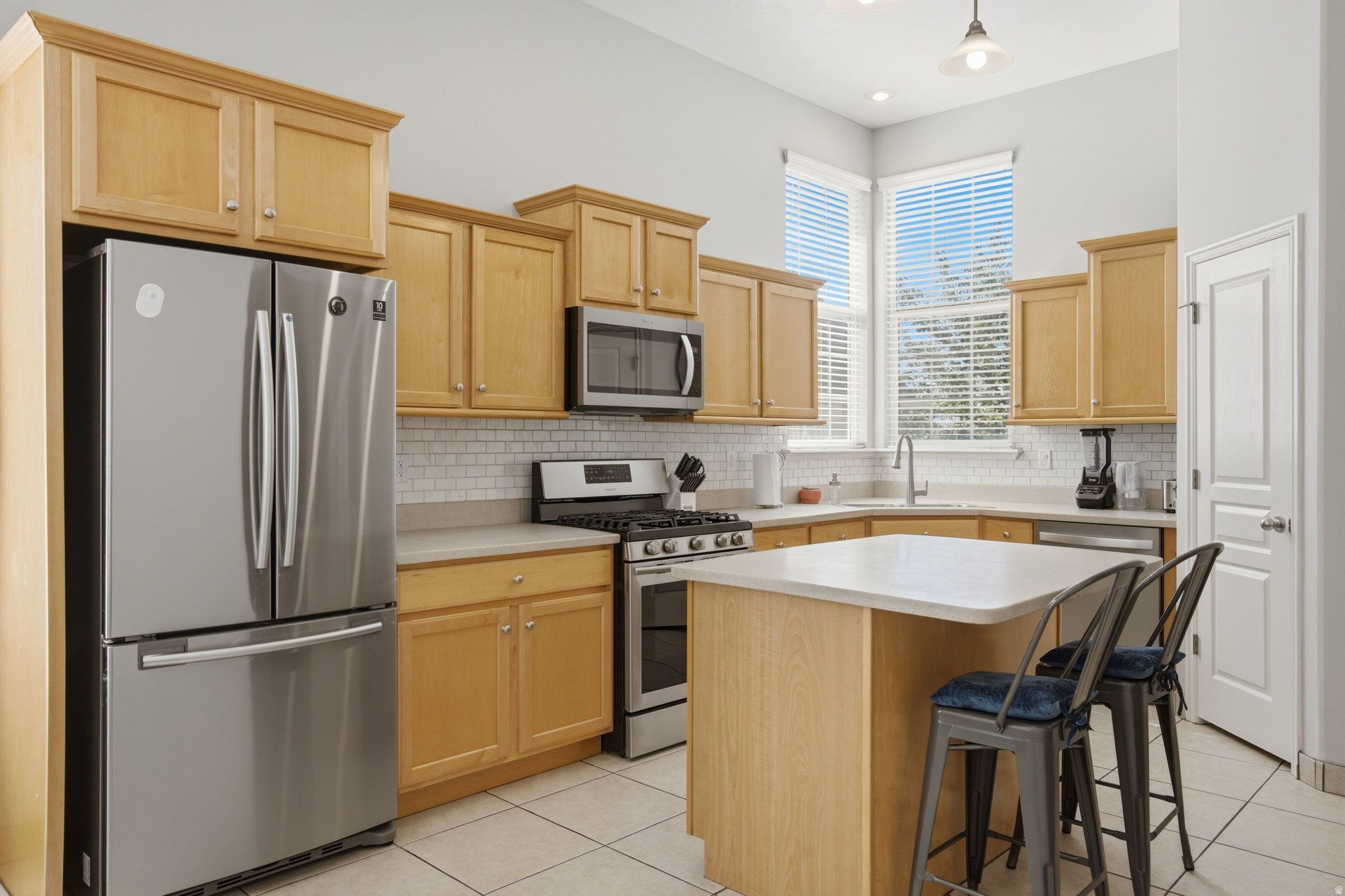 main property photo 7
