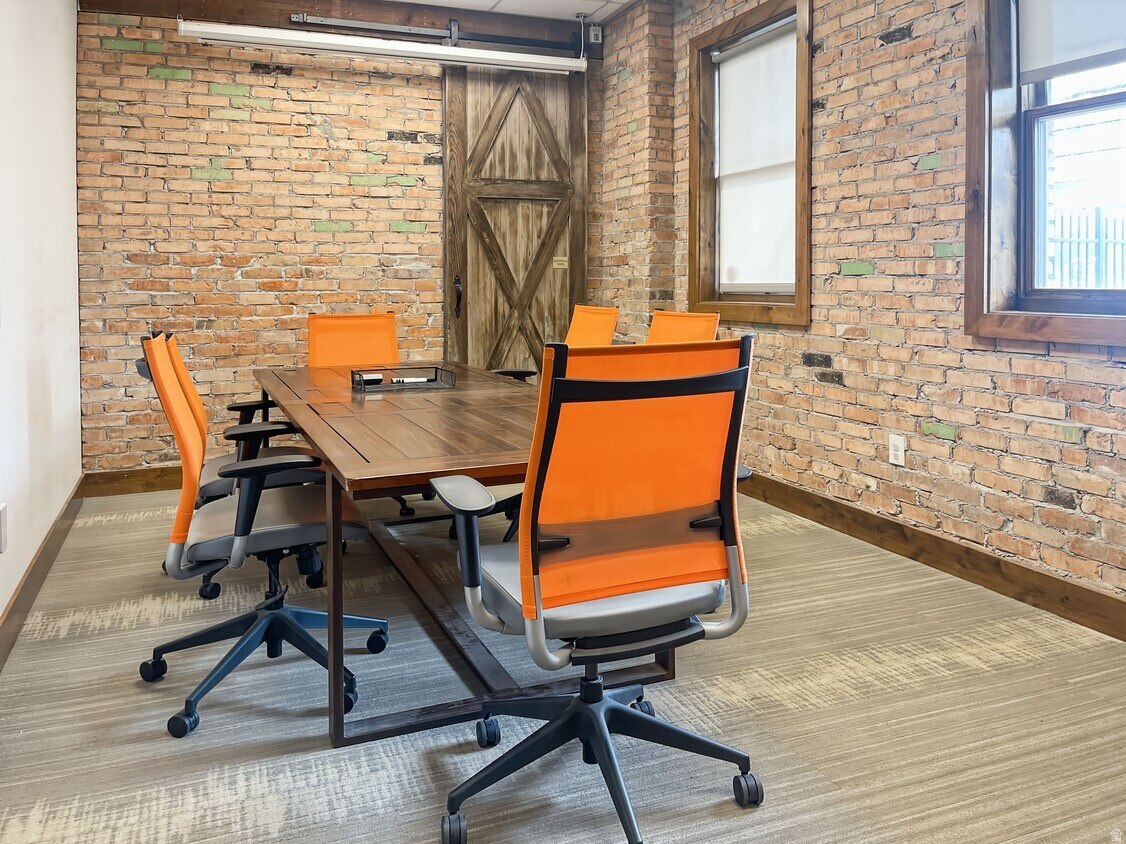 main property photo 6