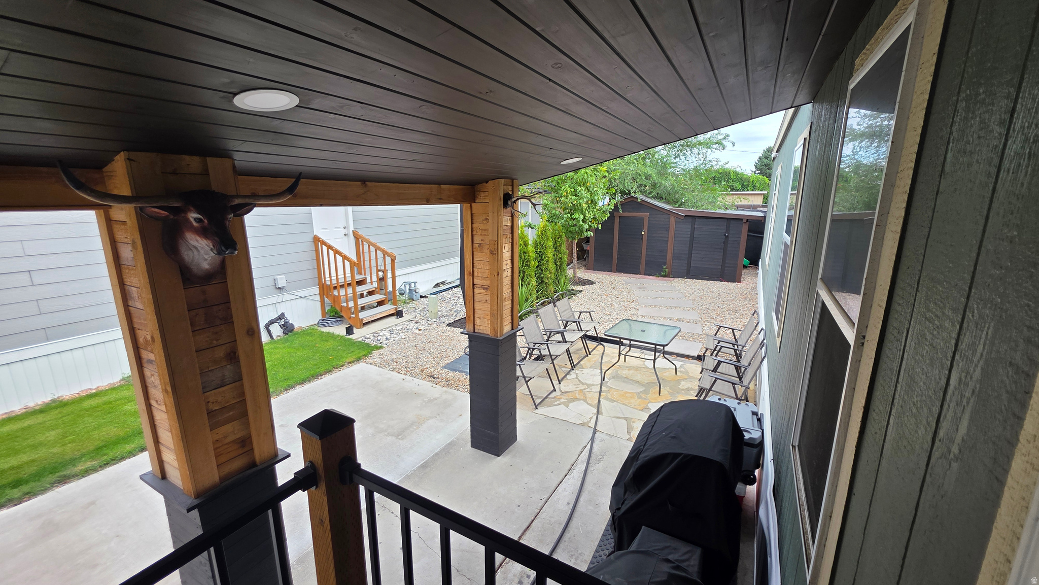 main property photo 9