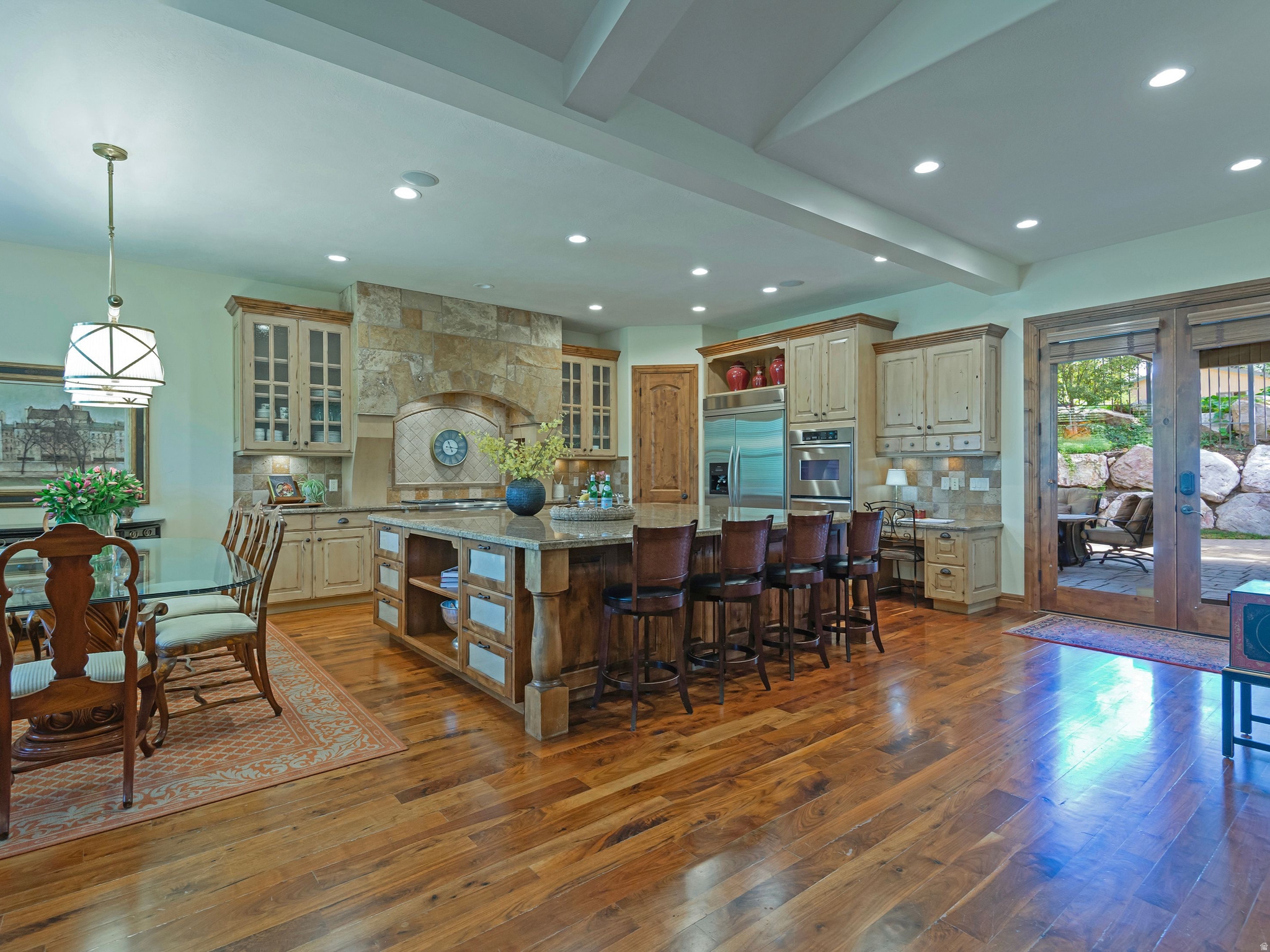 main property photo 20