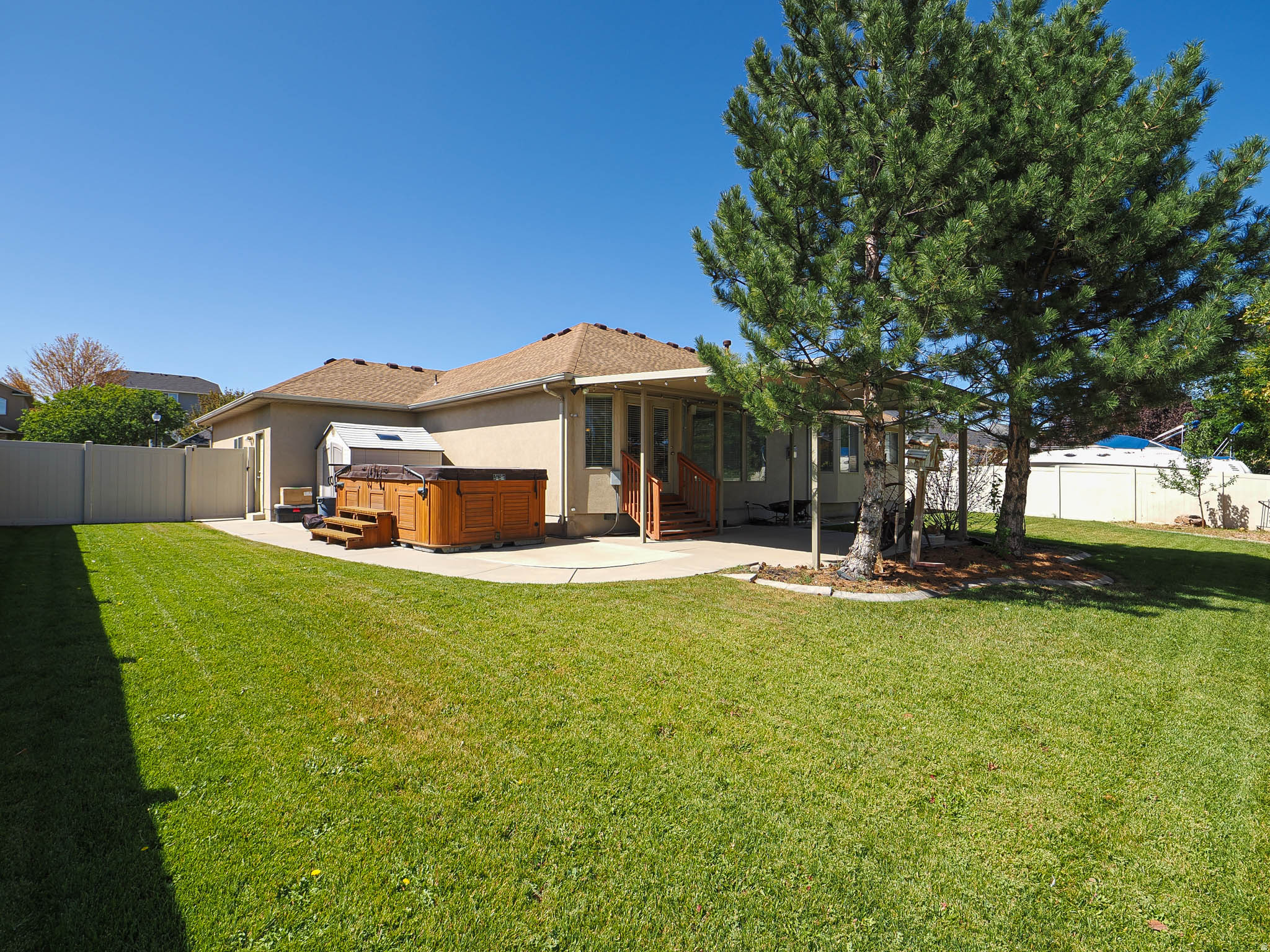 main property photo 40