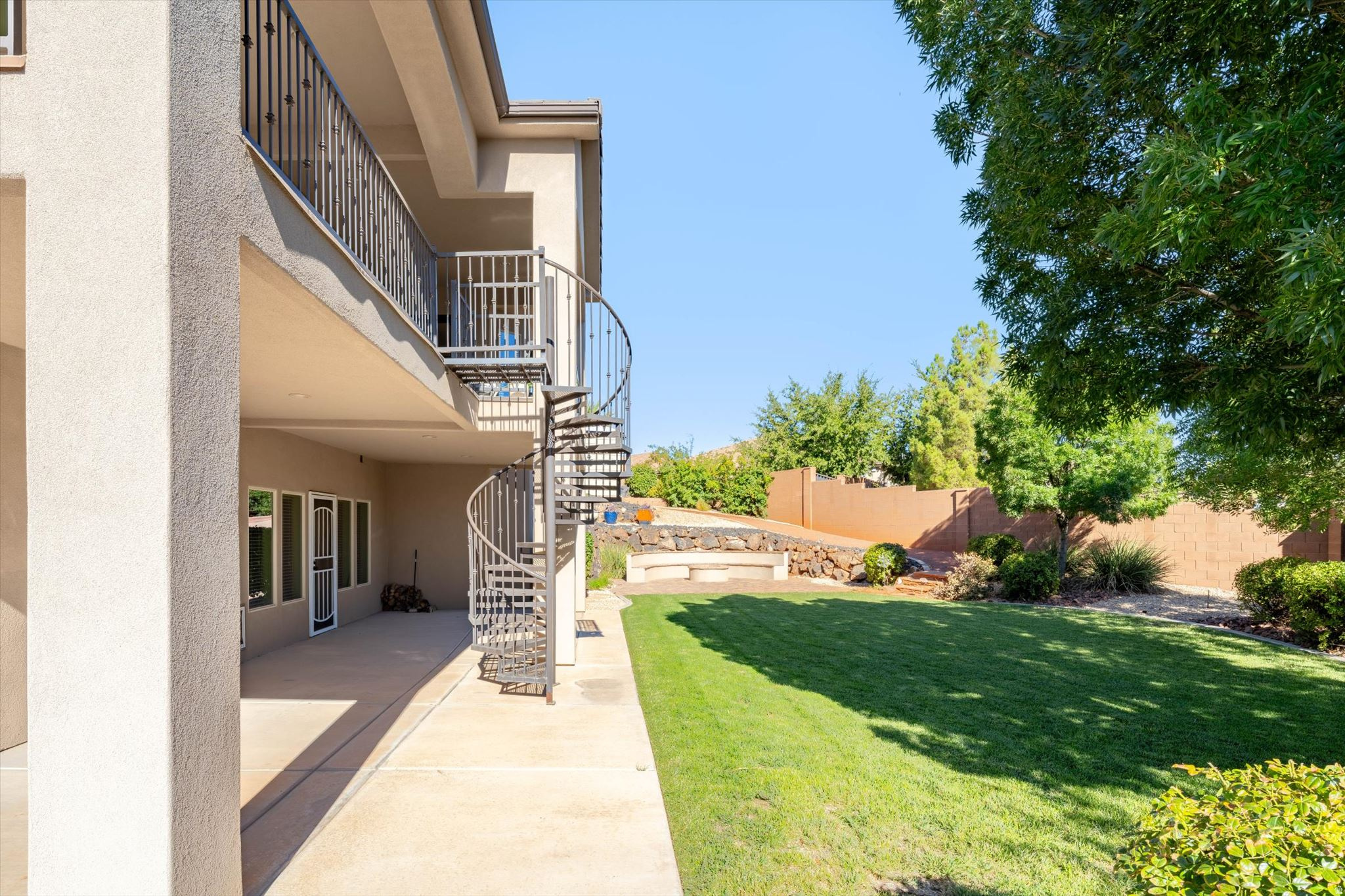 main property photo 75