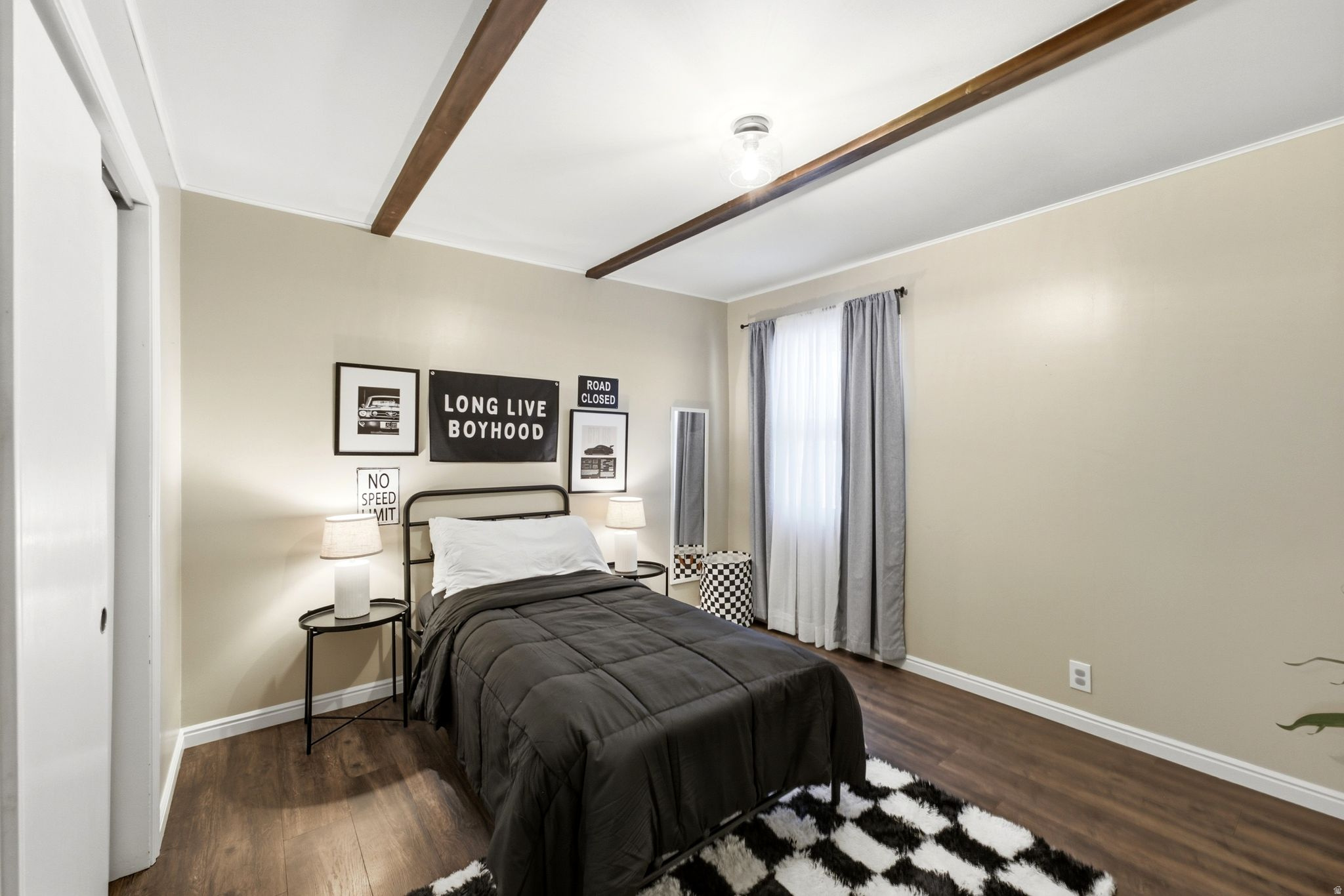 main property photo 11