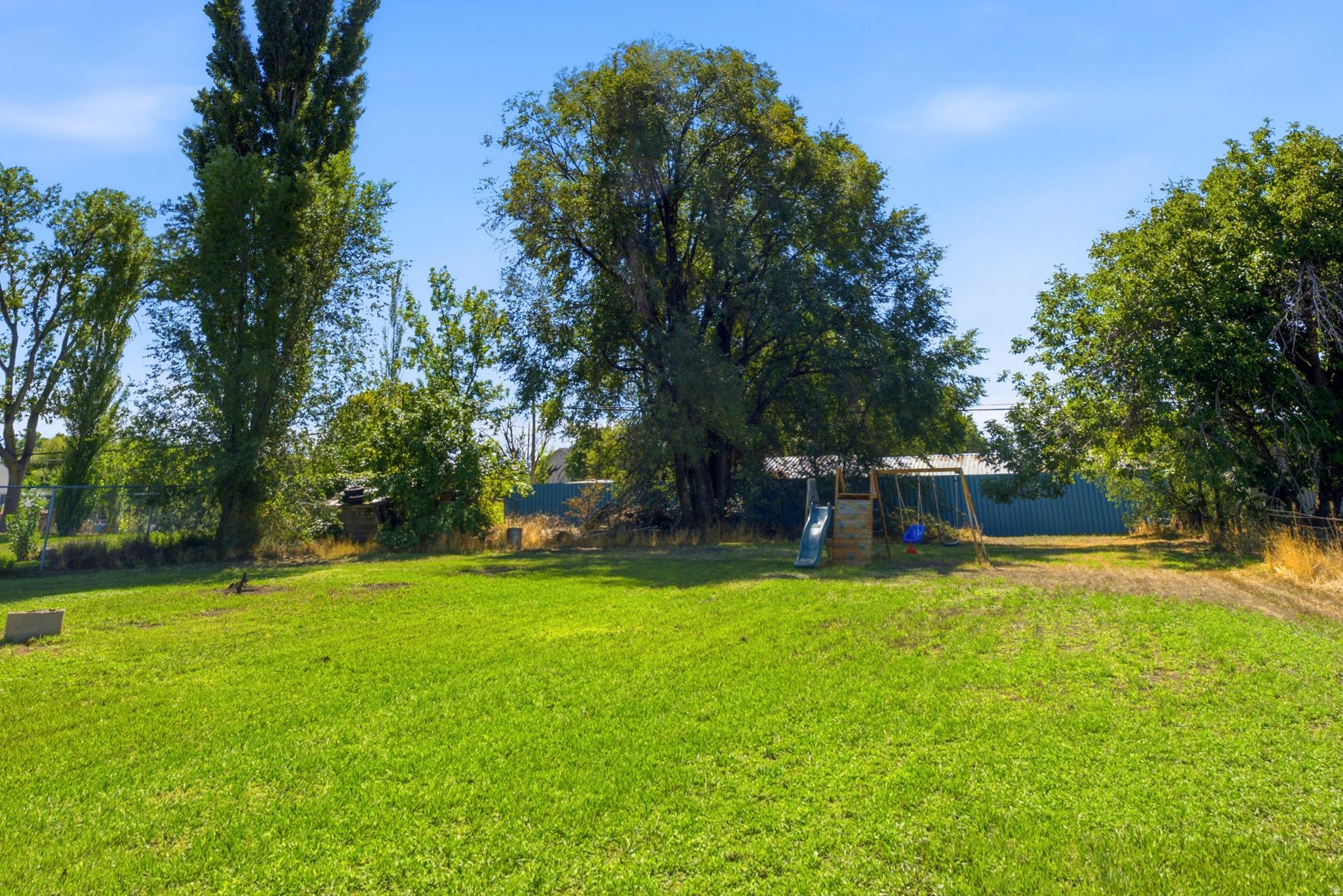 main property photo 42