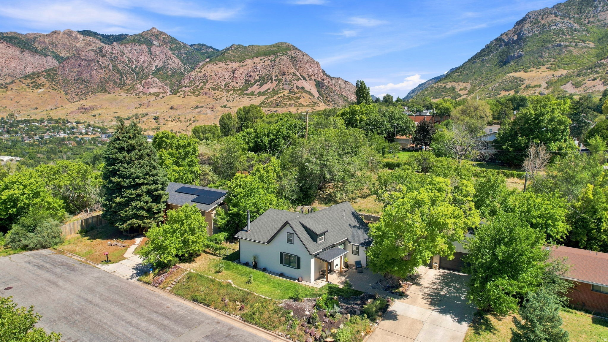 main property photo 50