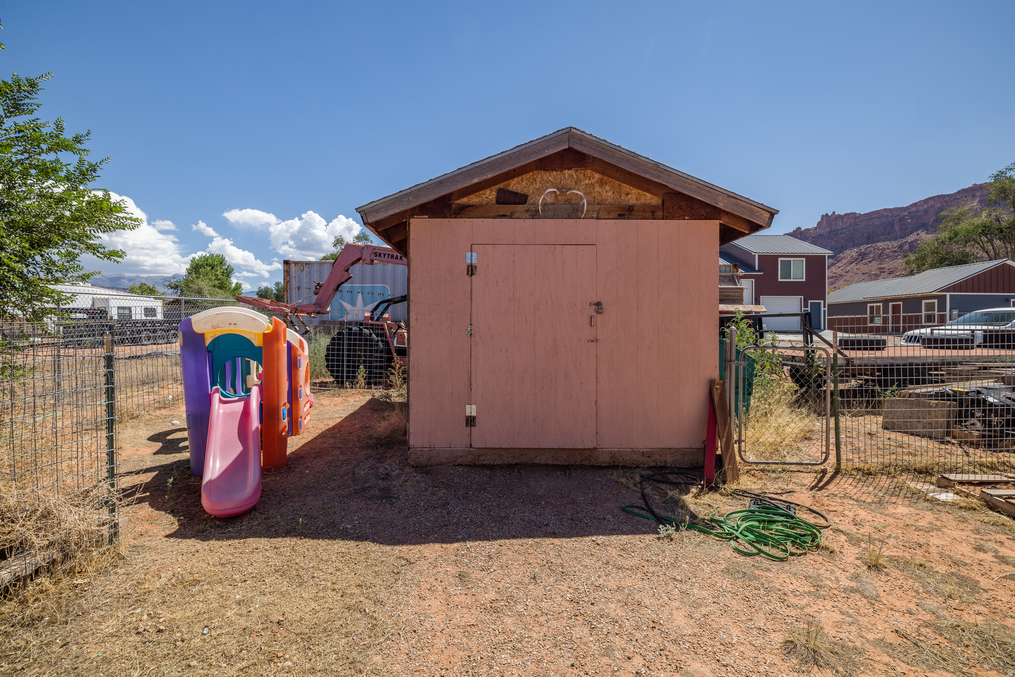 main property photo 19