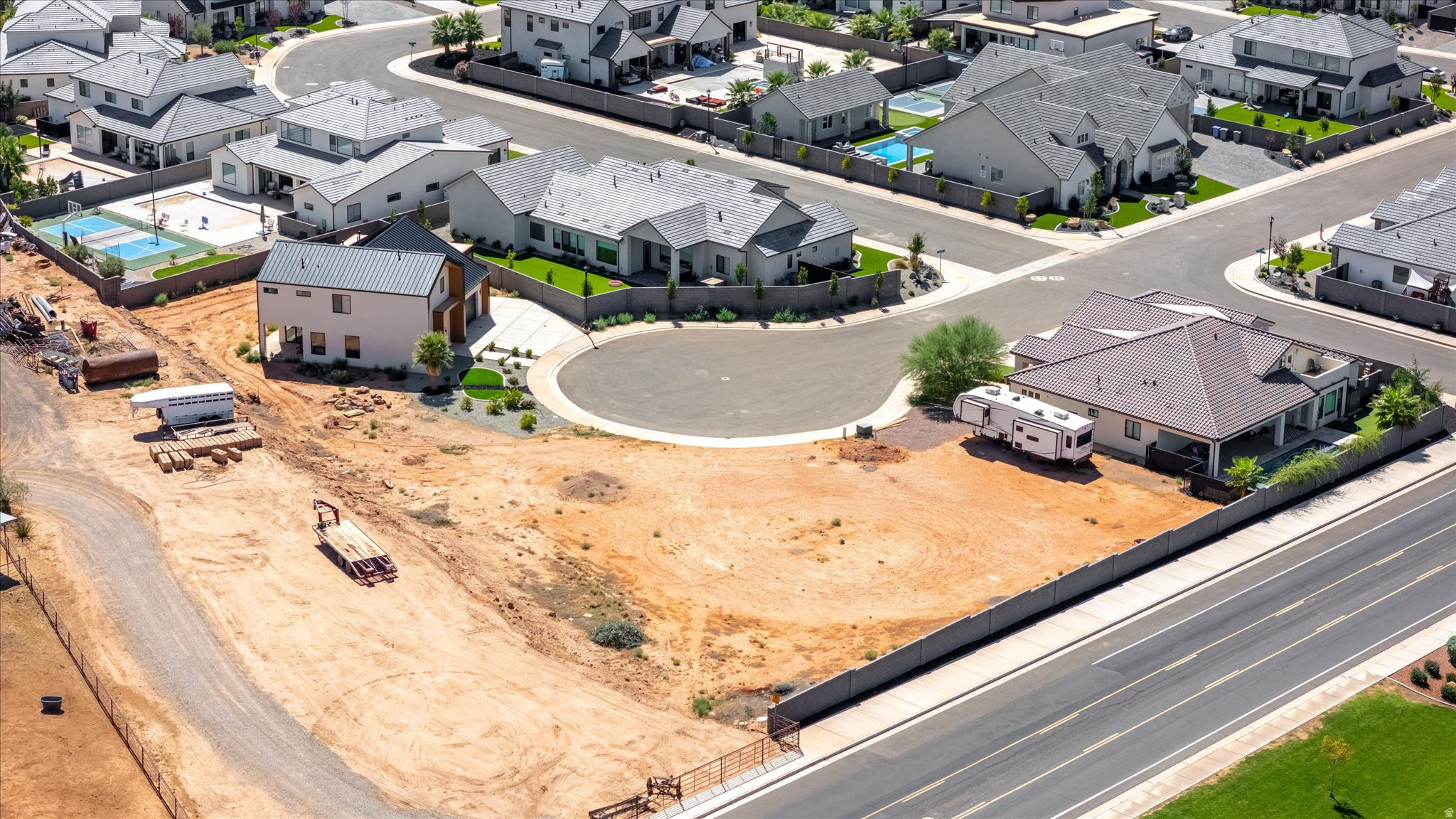 main property photo 5