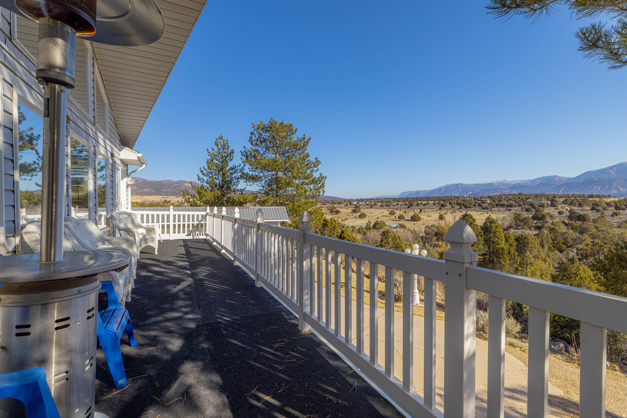 main property photo 41