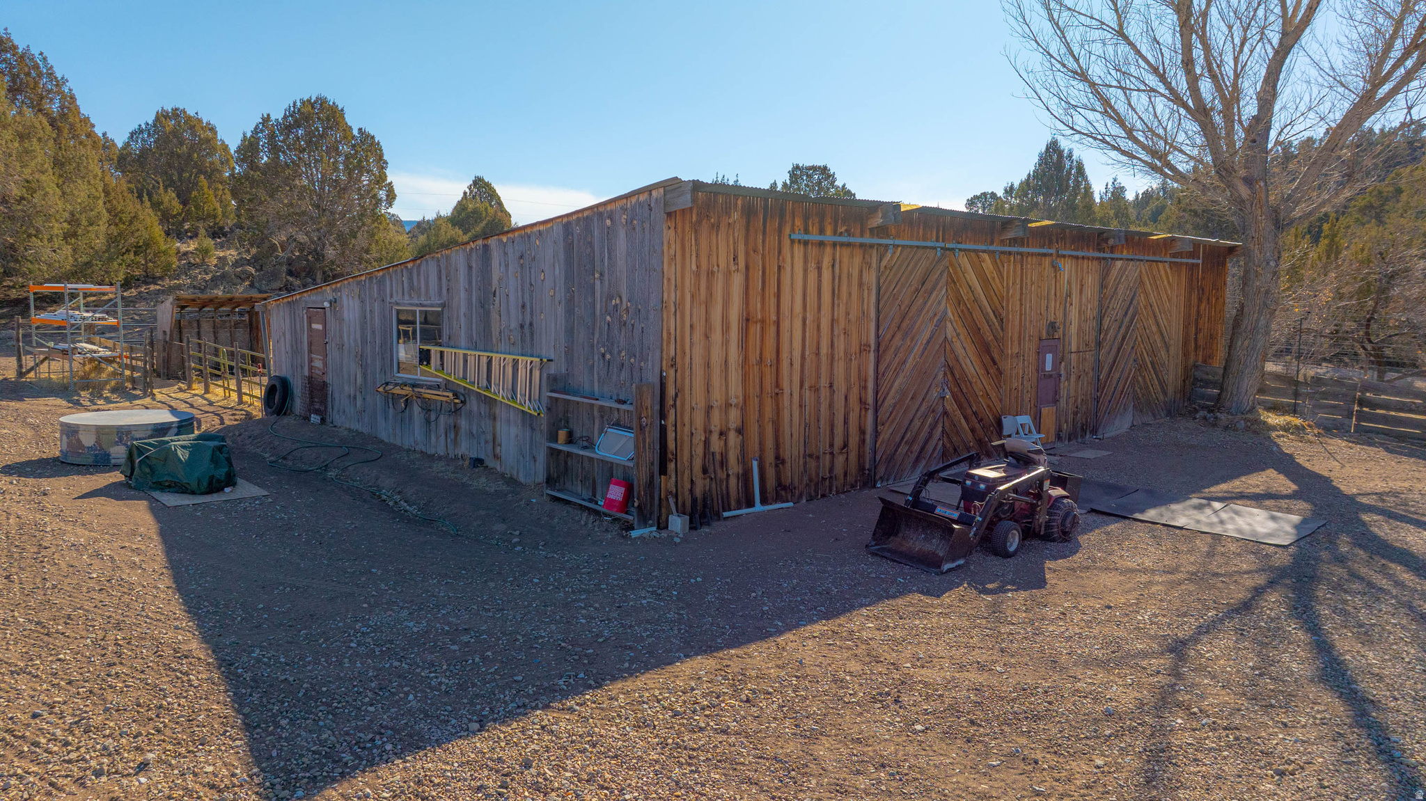 main property photo 78