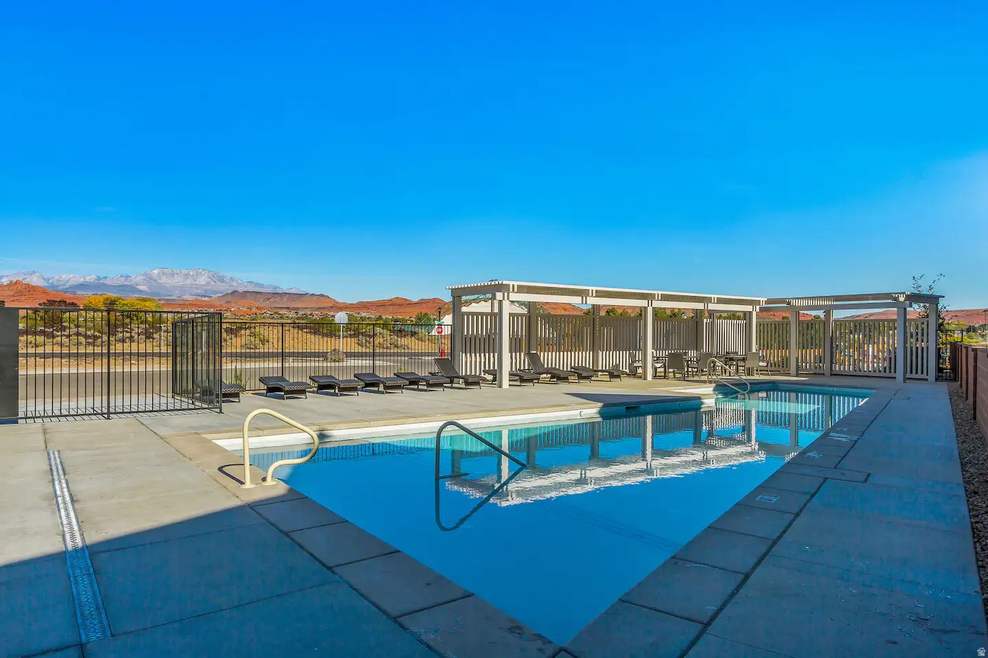 main property photo 59