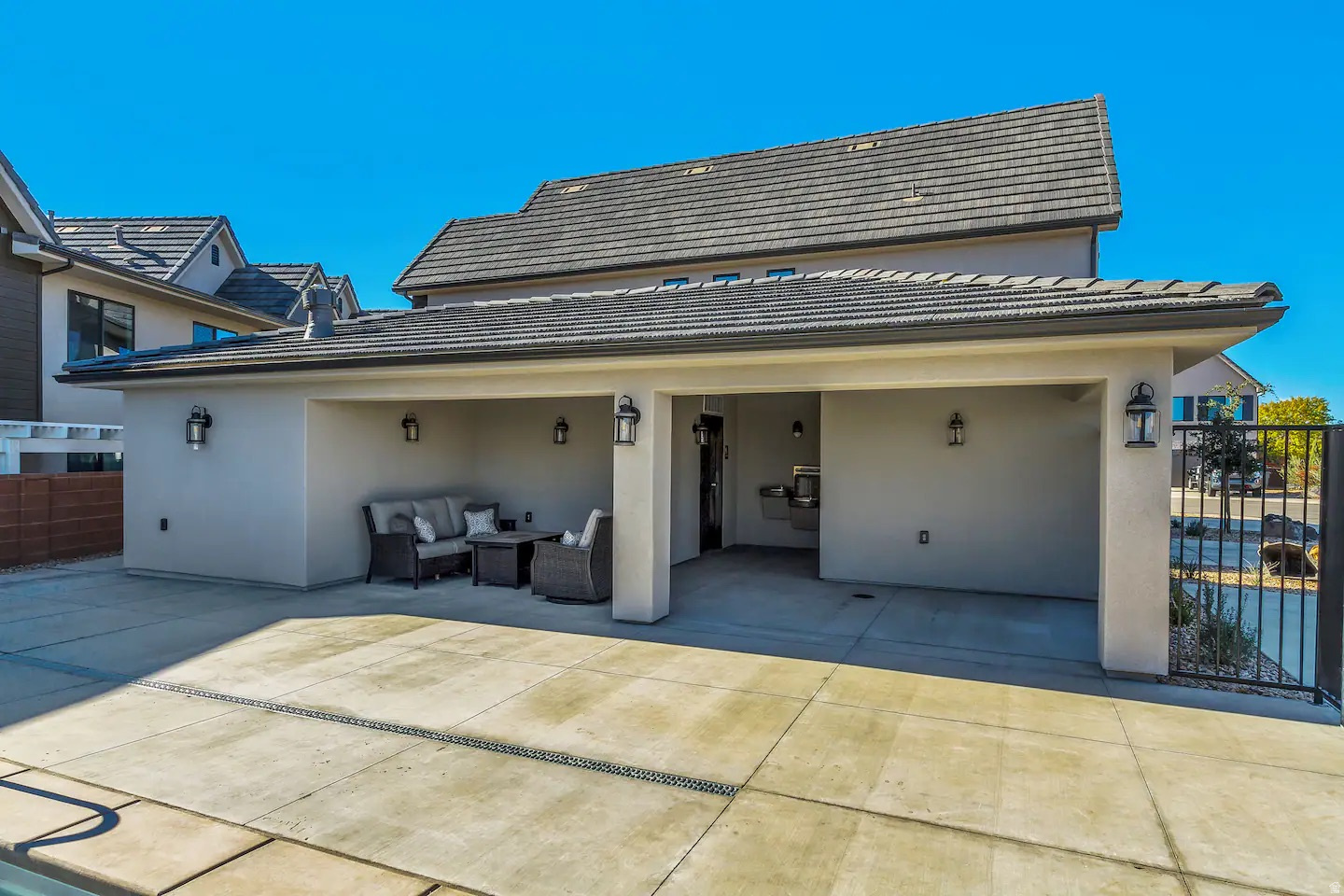 main property photo 60