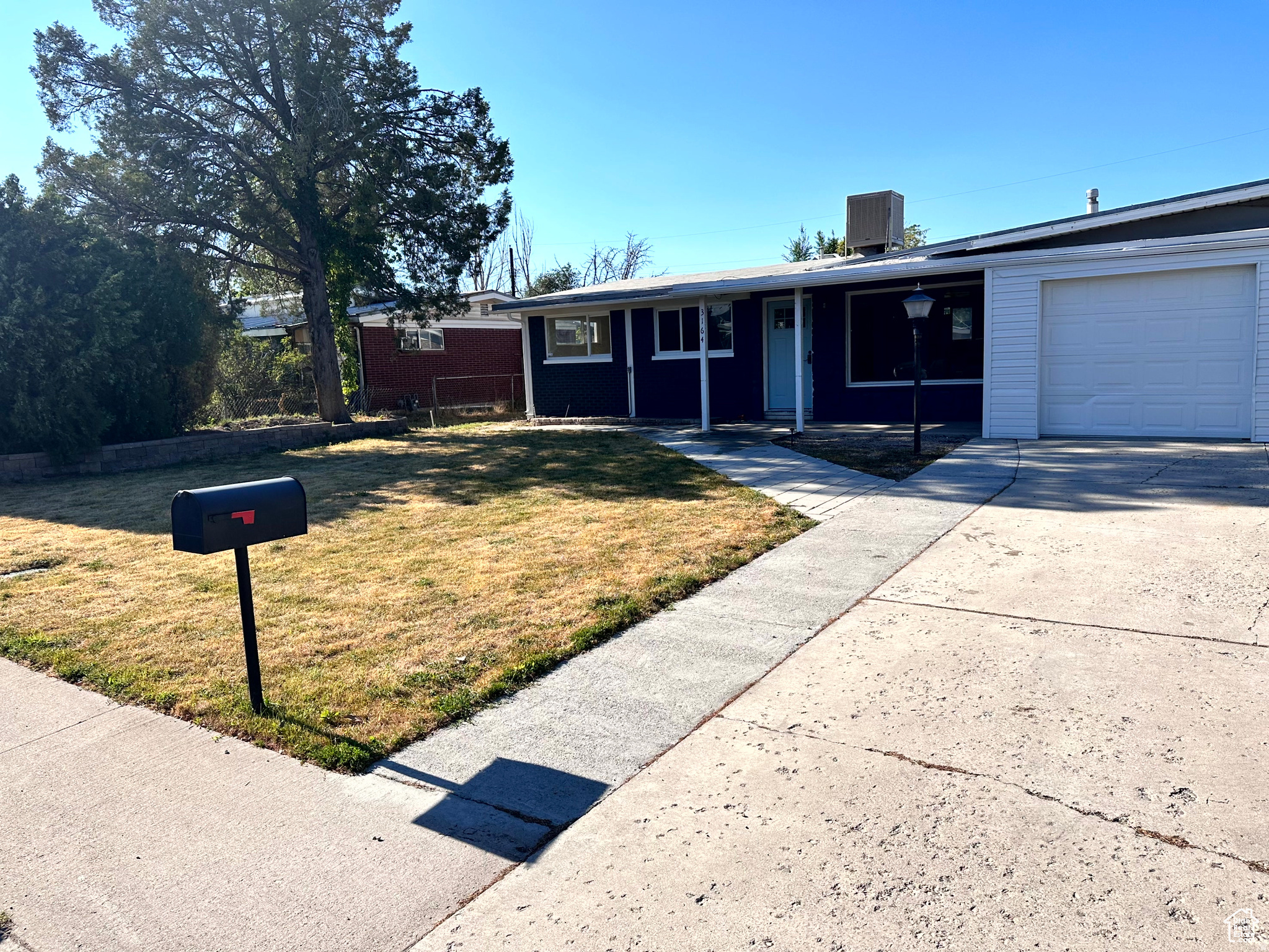 main property photo 13
