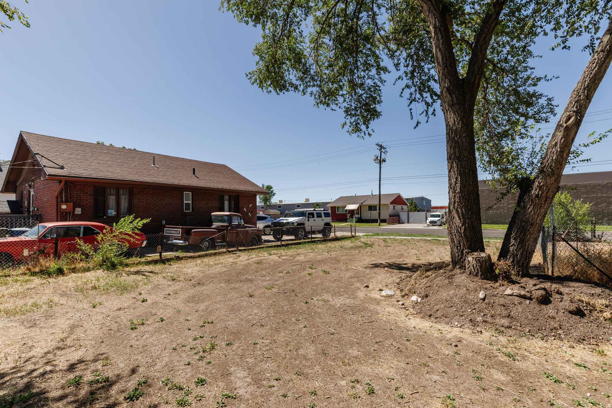 main property photo 25