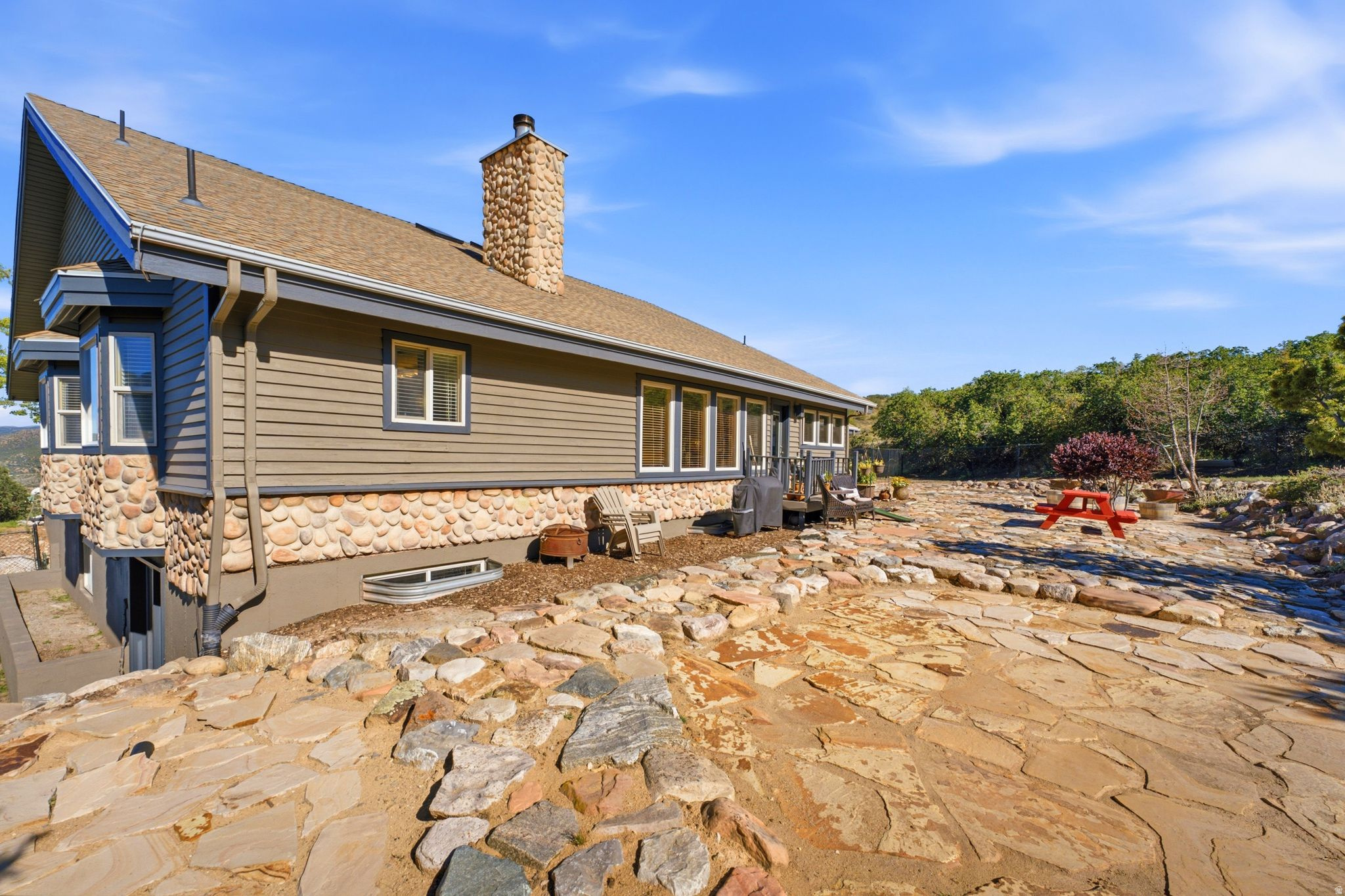 main property photo 60
