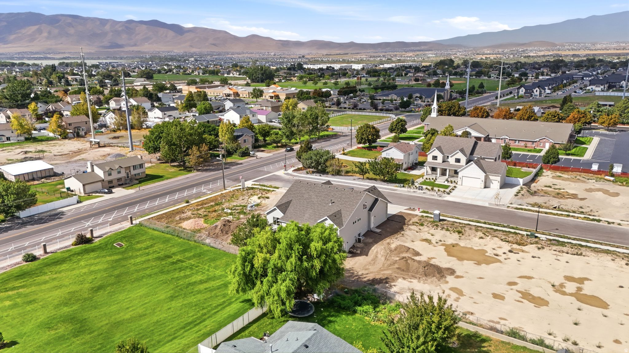 main property photo 24