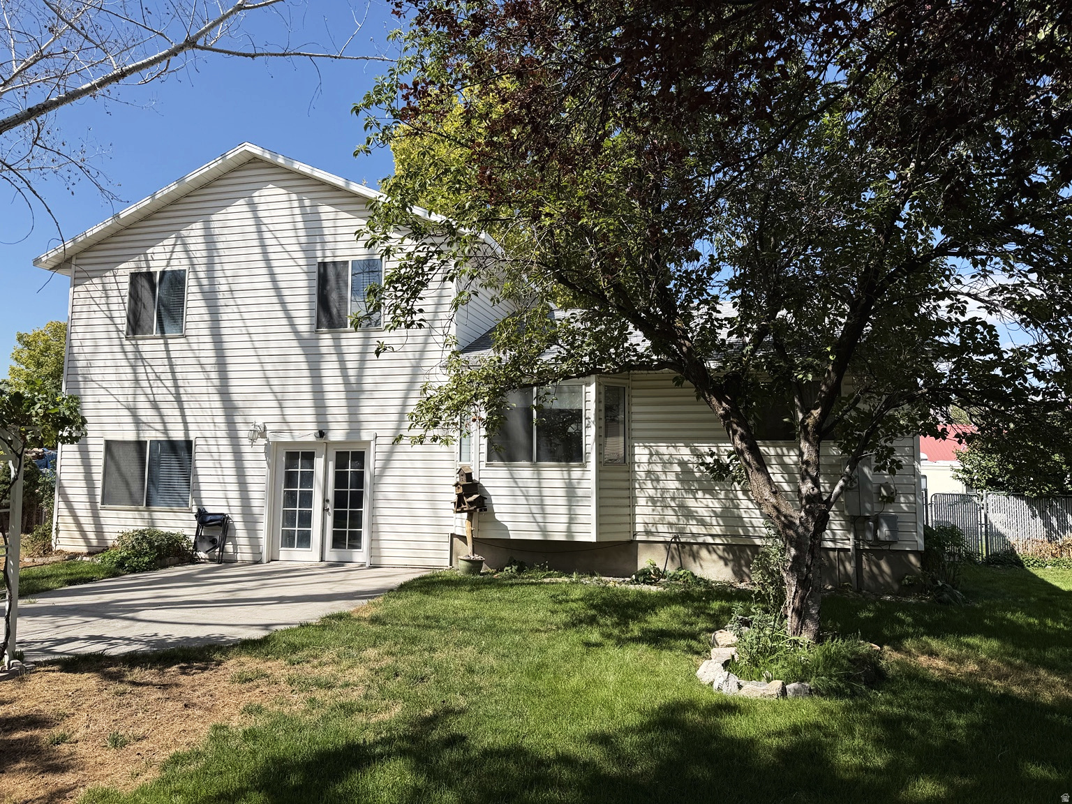 main property photo 14