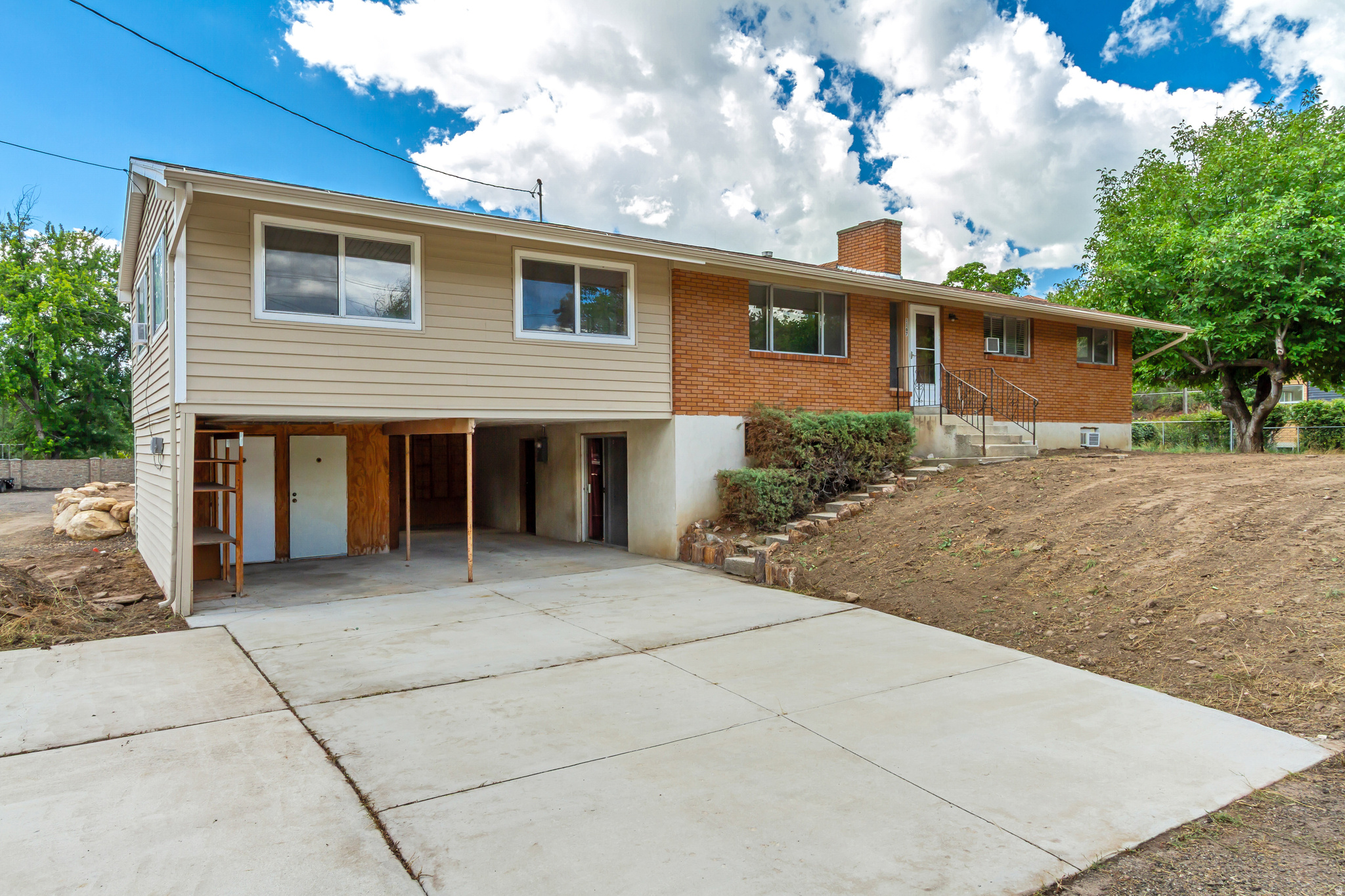 main property photo 22
