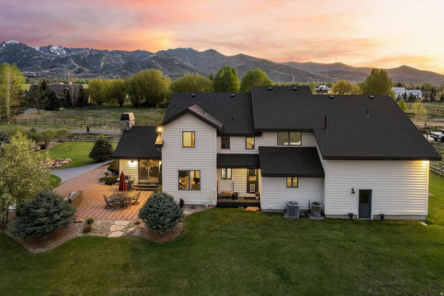 main property photo 50