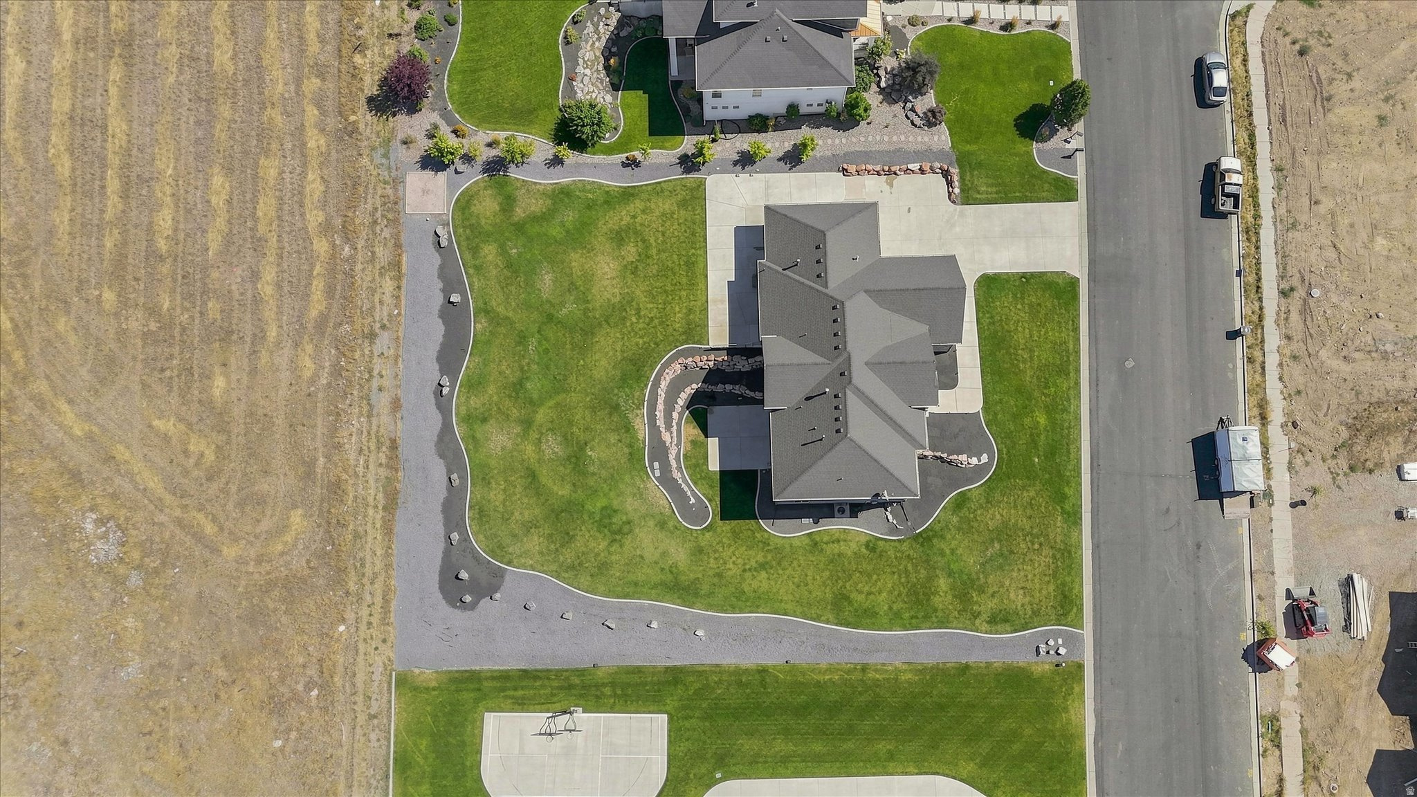 main property photo 60