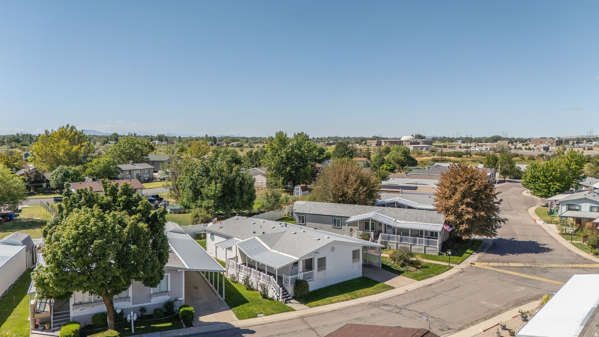main property photo 32