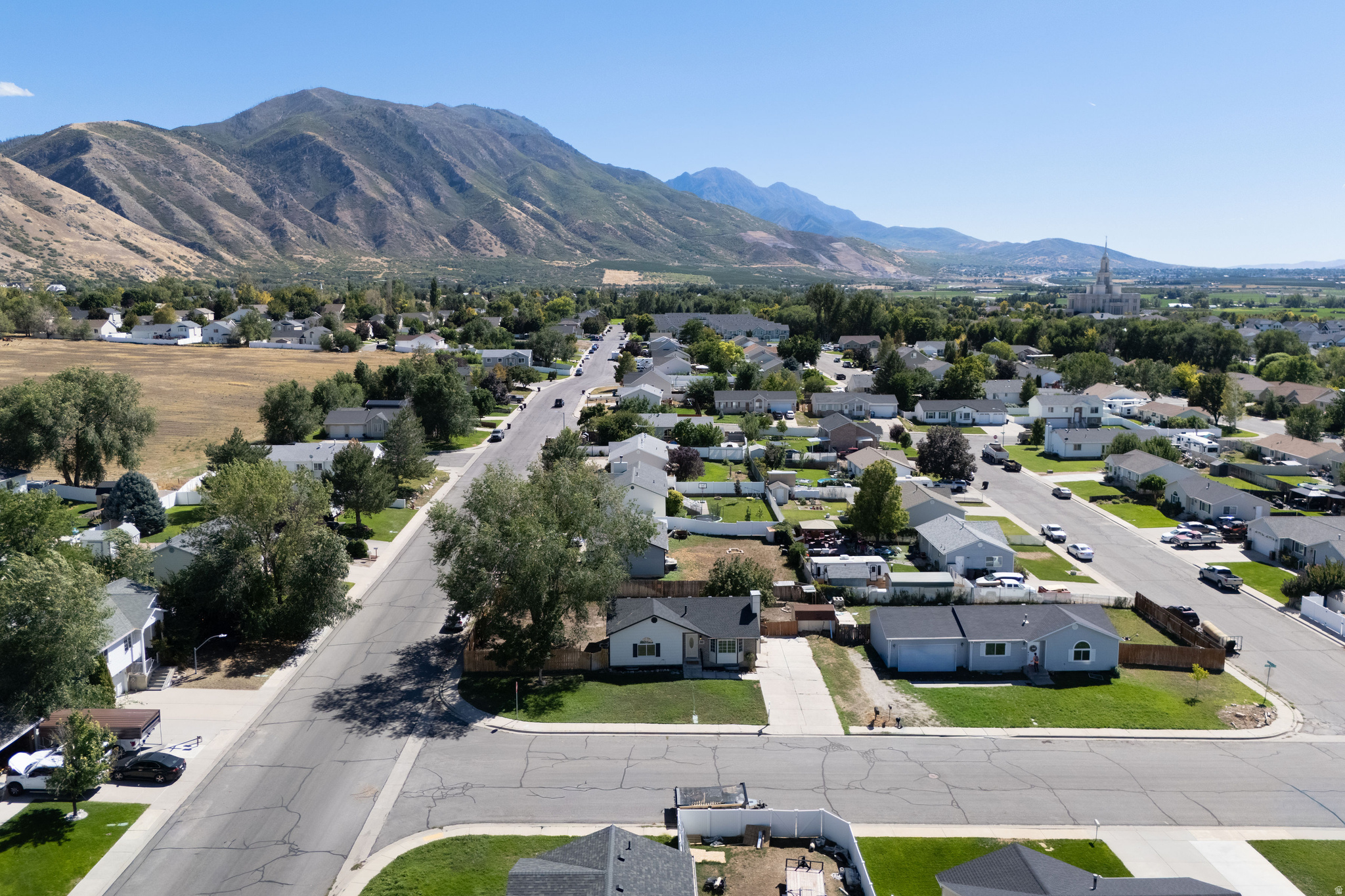 main property photo 32