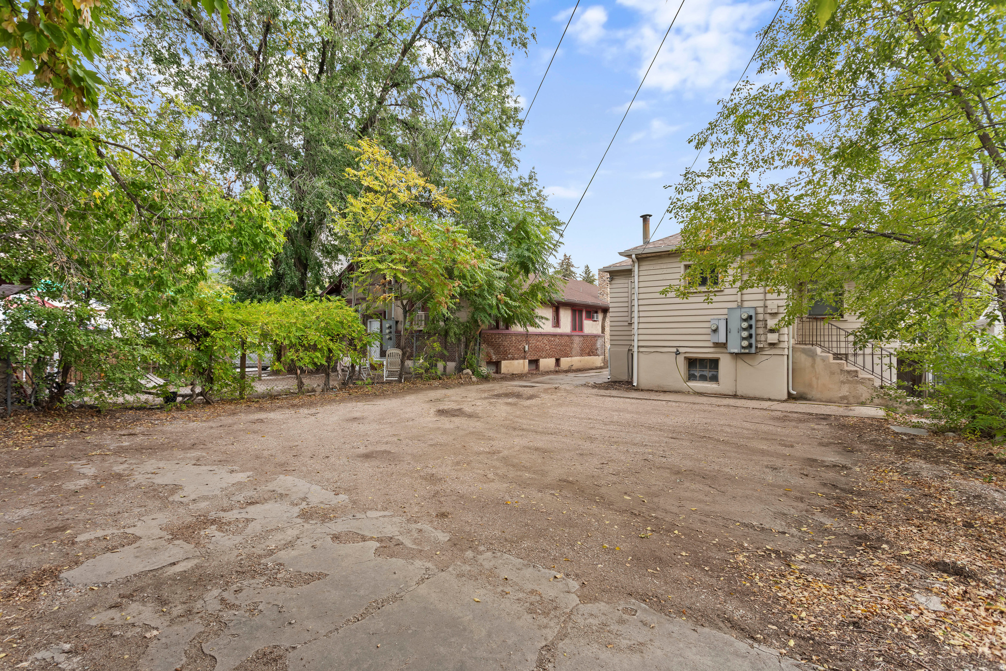 main property photo 16