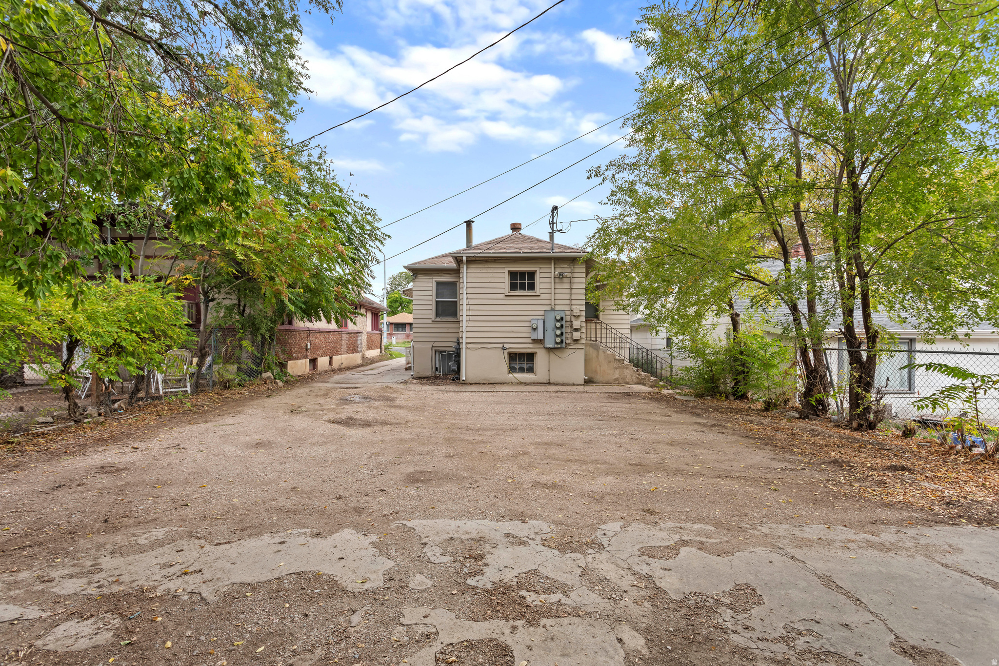 main property photo 17