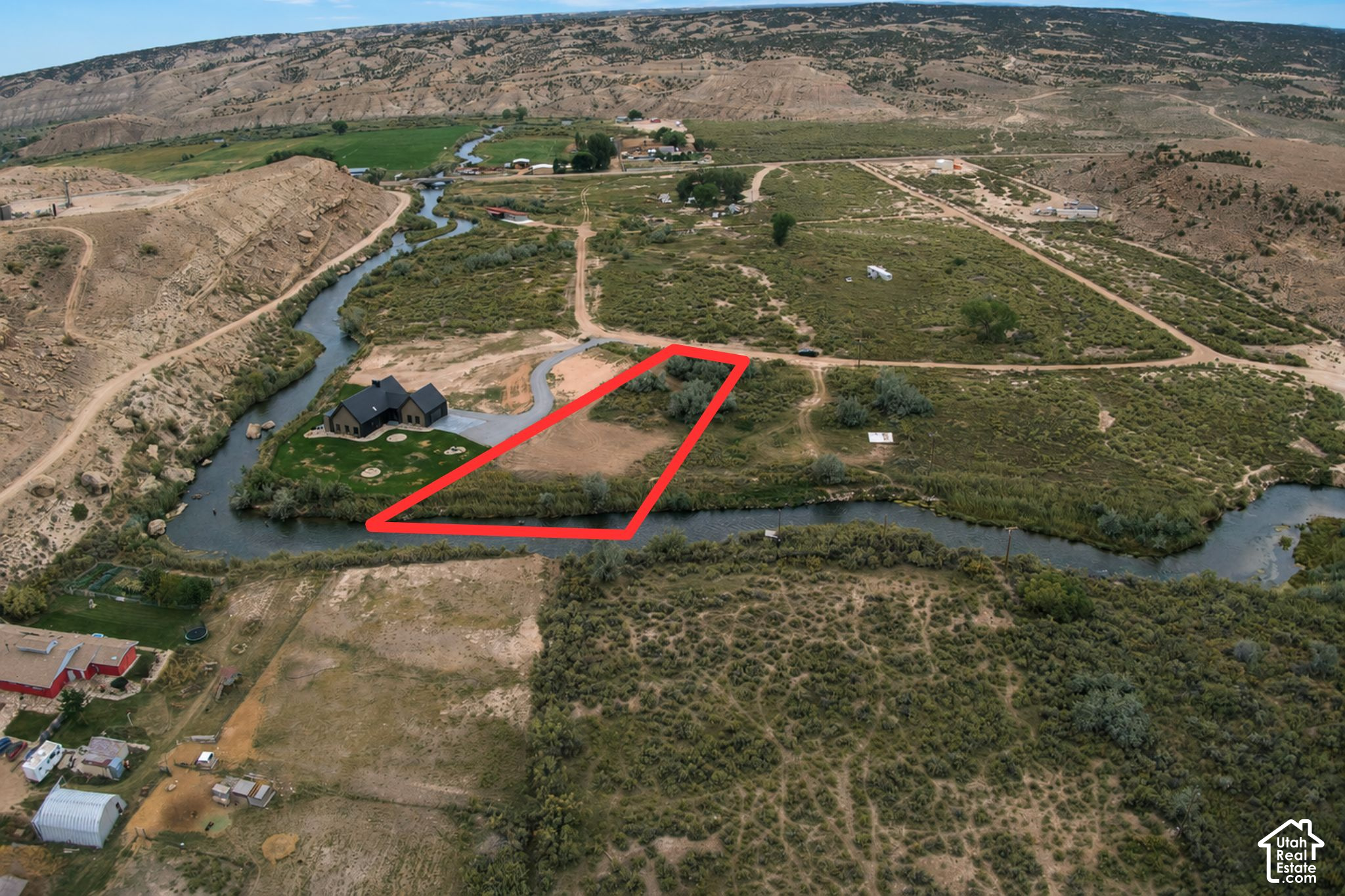 main property photo 7