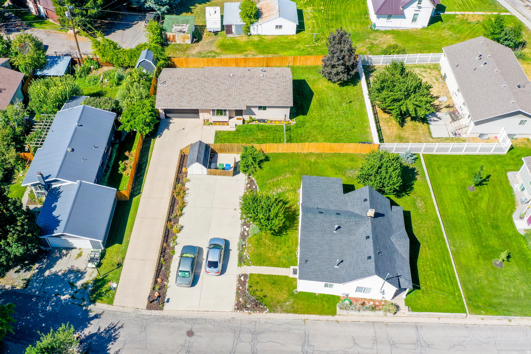 main property photo 32