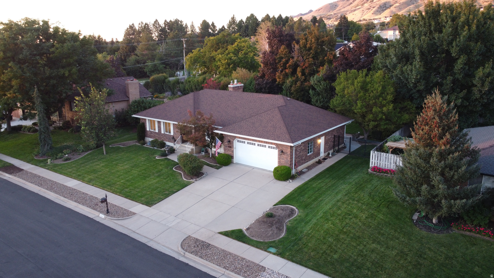 main property photo 47